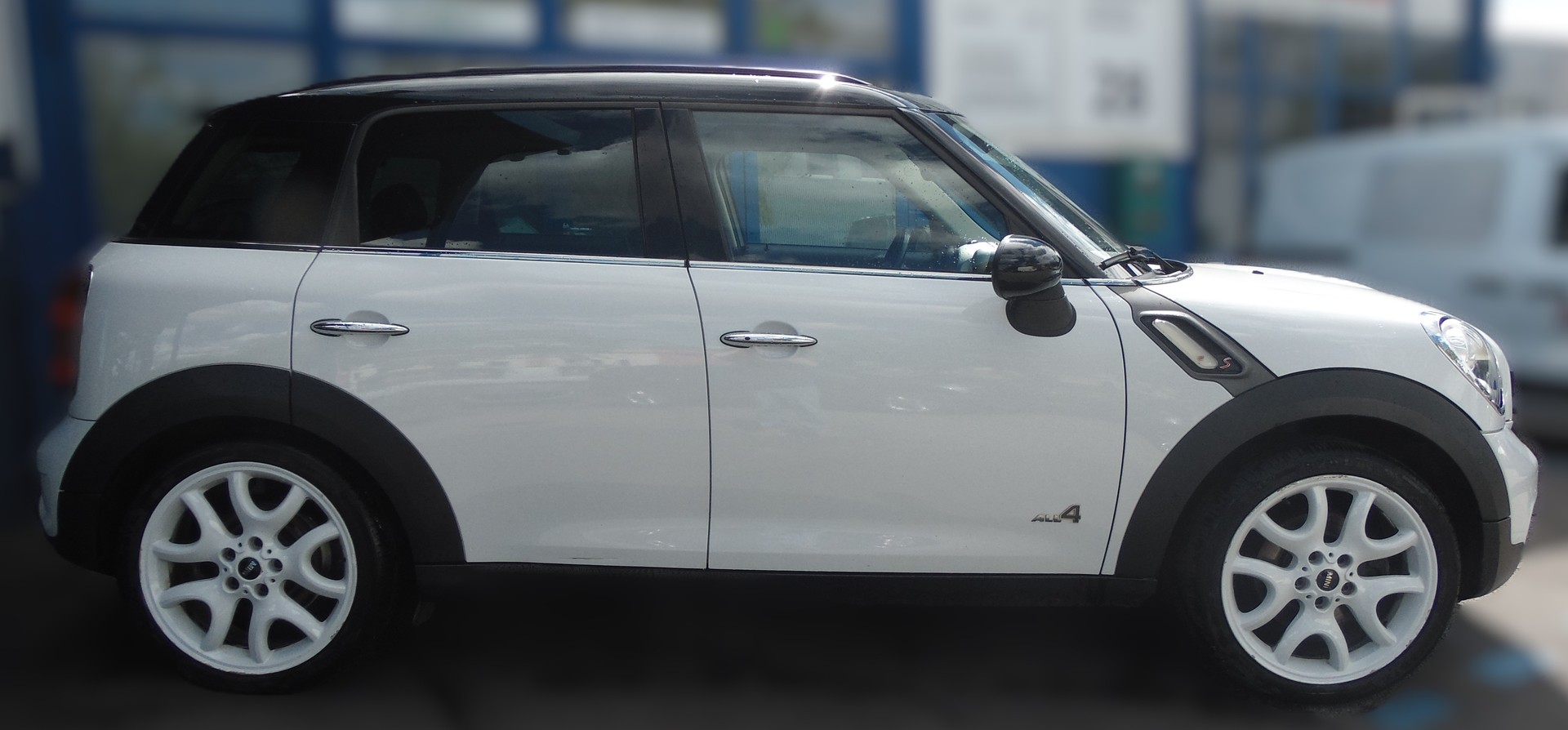 MINI Countryman Cooper S ALL4-image-3