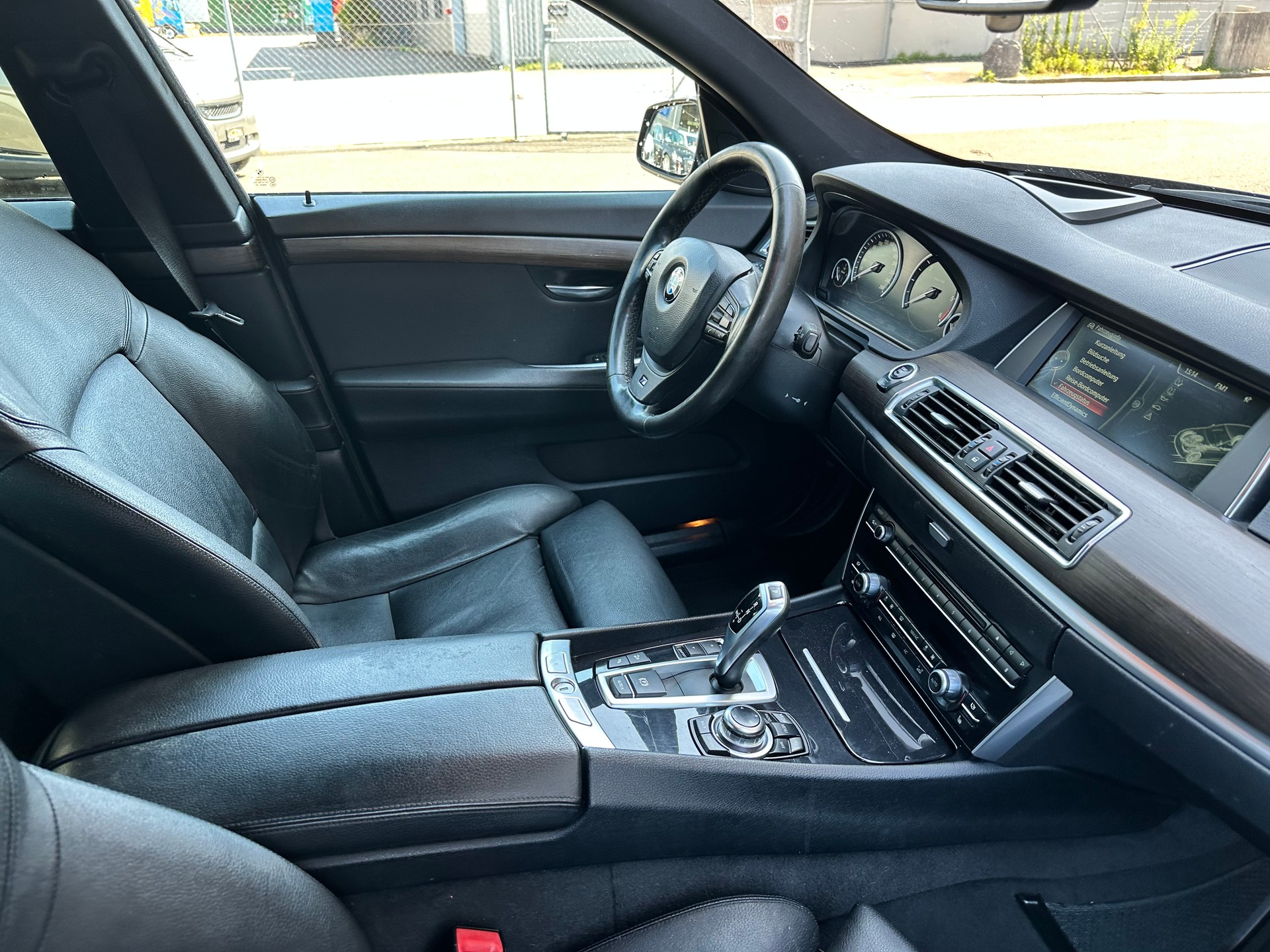 BMW 530d GT Steptronic M-Packet-image-14