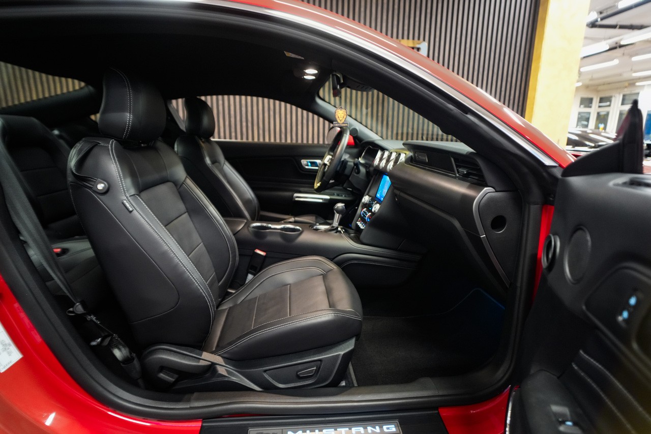 FORD Mustang Fastback 5.0 V8 GT Automat-image-13