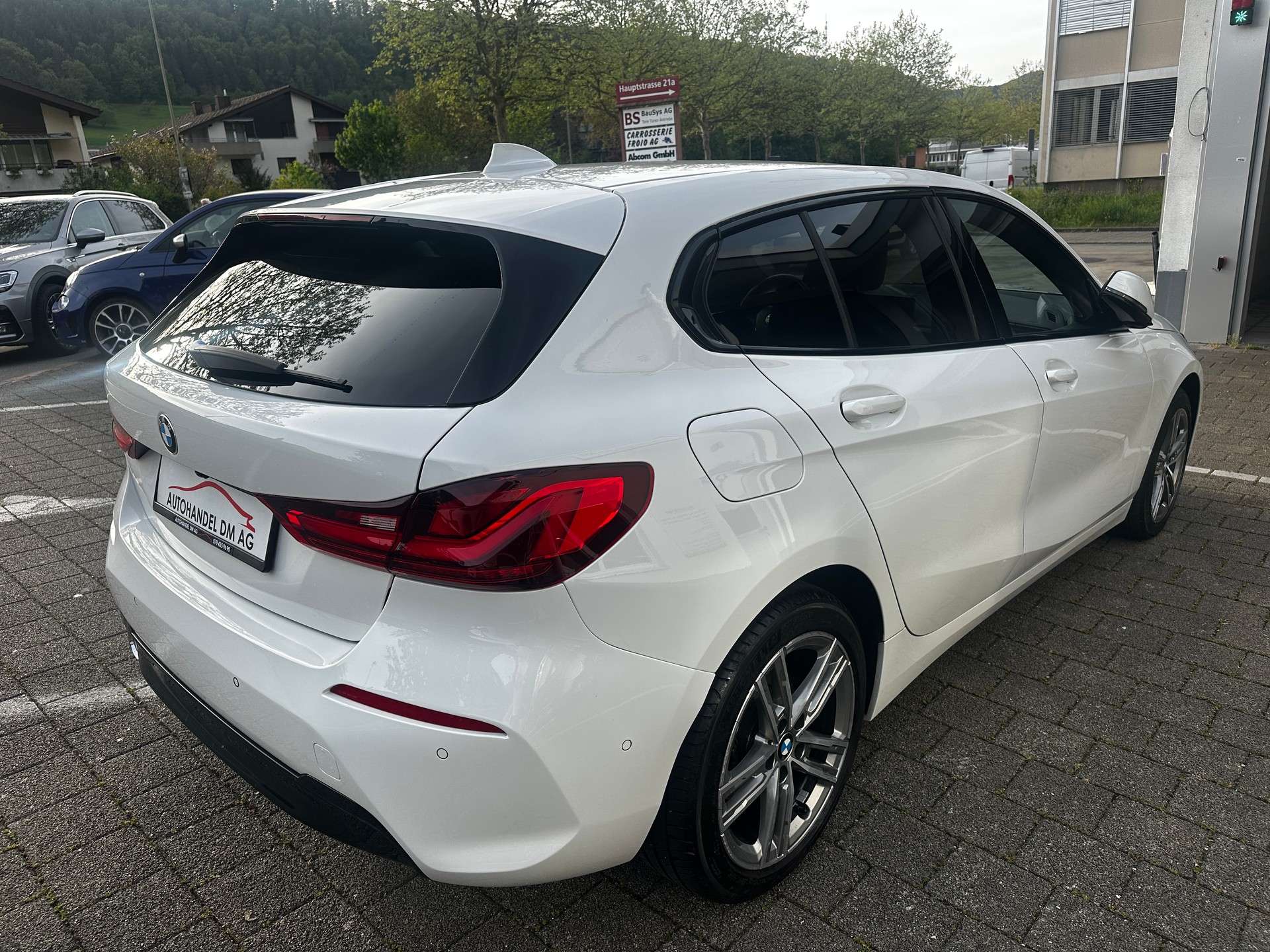 BMW 116d Steptronic M Sport-image-5