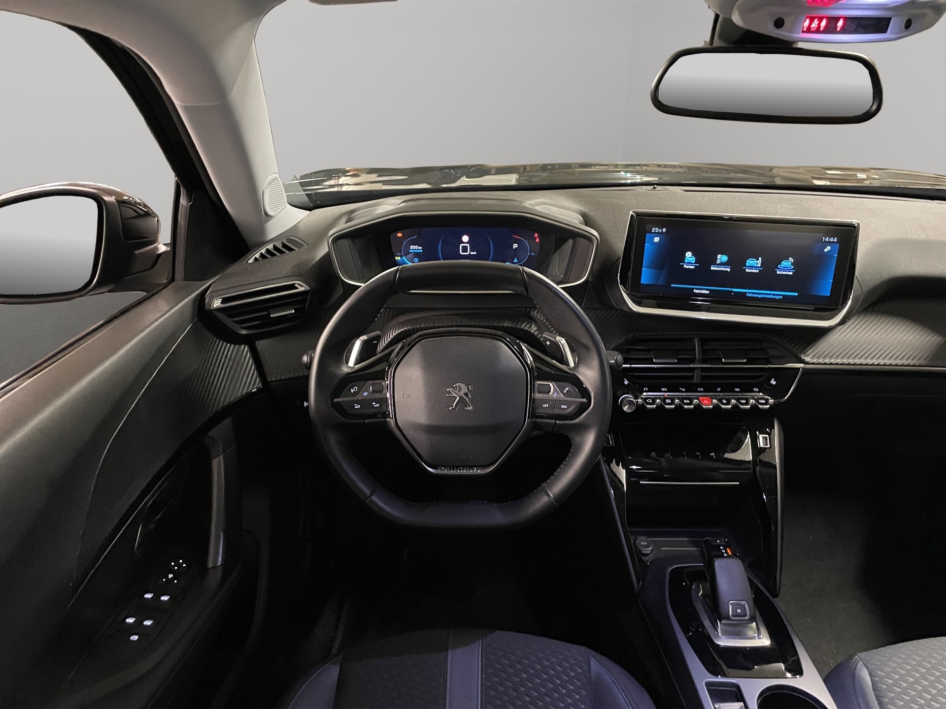 PEUGEOT 2008 1.2 PureTech 130 Active-image-10