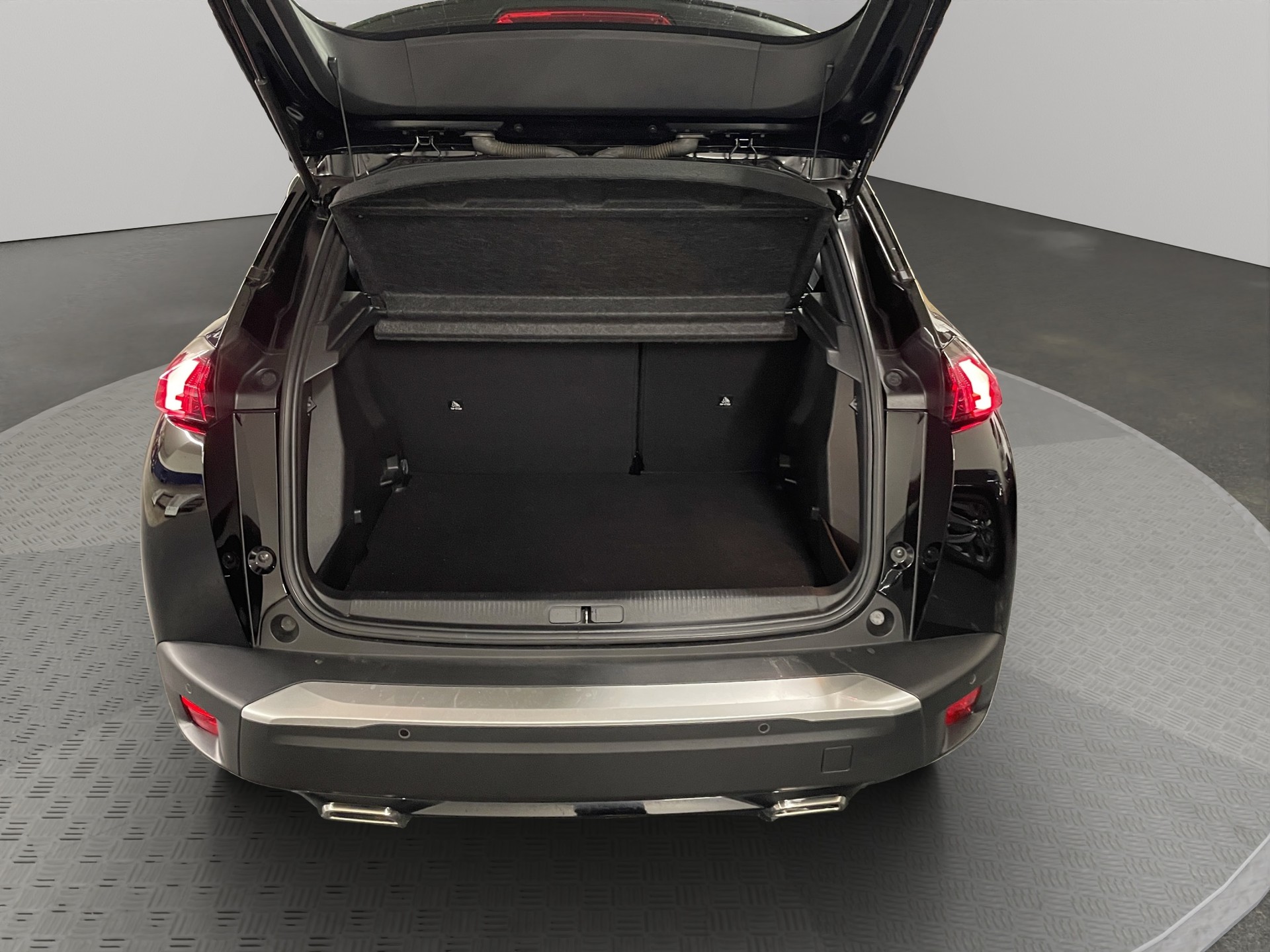 PEUGEOT 2008 1.2 PureTech 130 Active-image-12
