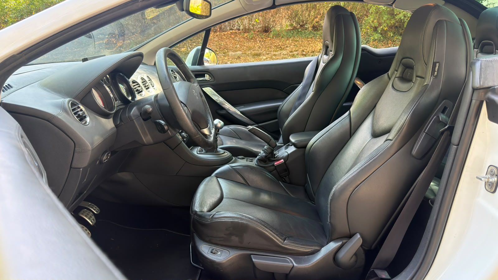 PEUGEOT CC 2.0 HDI-image-14
