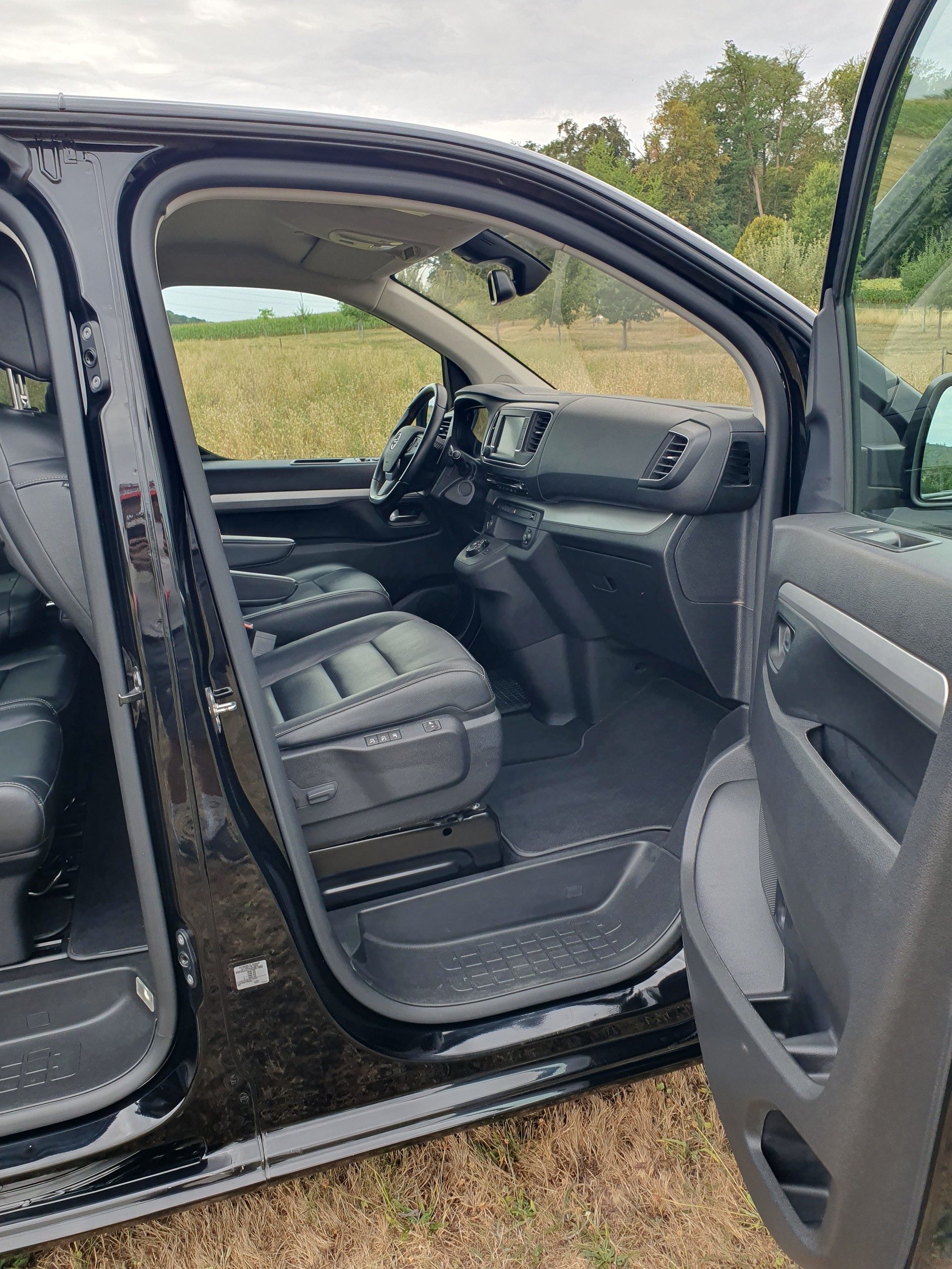 OPEL Zafira Life 2.0 CDTI Business Elegance M Automatik-image-6