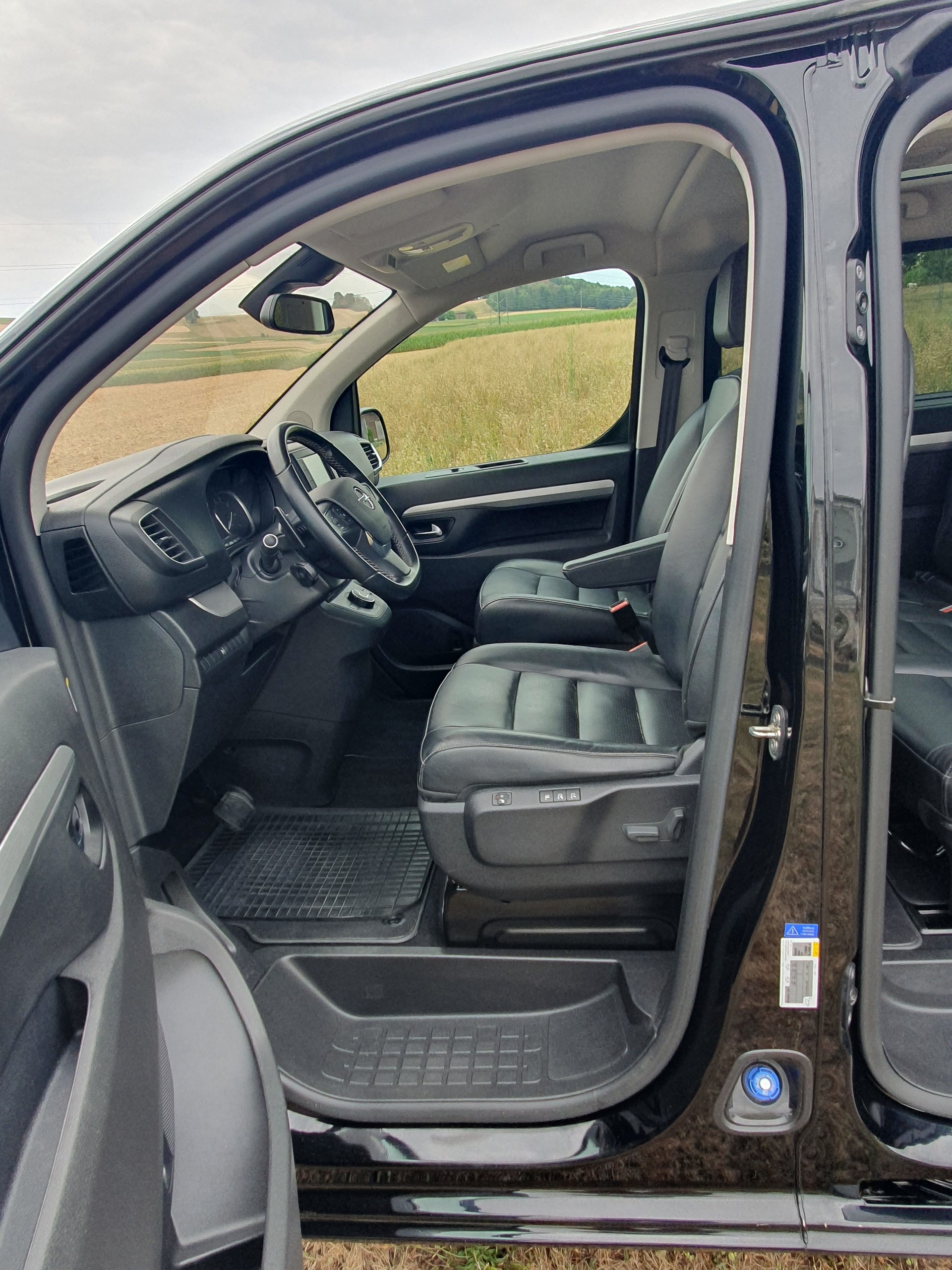 OPEL Zafira Life 2.0 CDTI Business Elegance M Automatik-image-11
