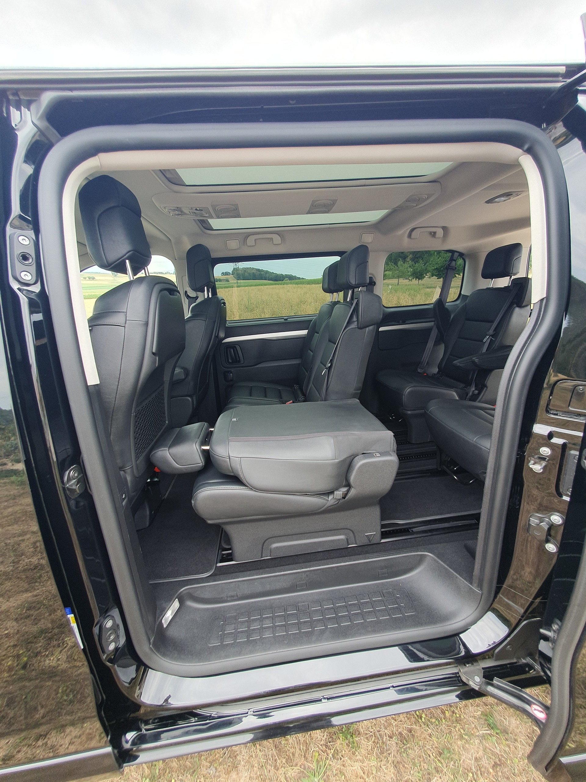 OPEL Zafira Life 2.0 CDTI Business Elegance M Automatik-image-8