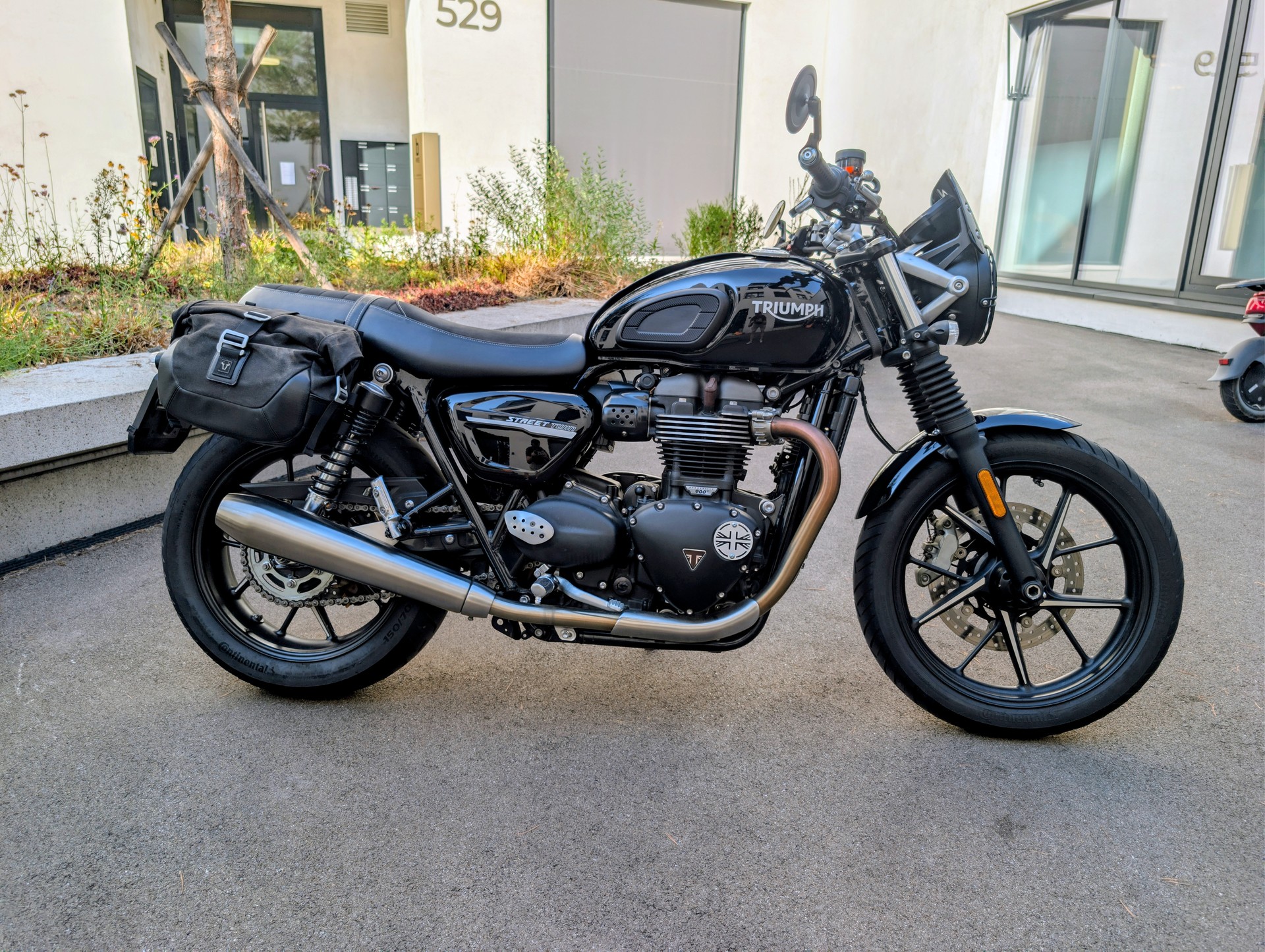 TRIUMPH Triumph Street Twin 900 – Top Custom (Legend Gear, 35kW)-image-1