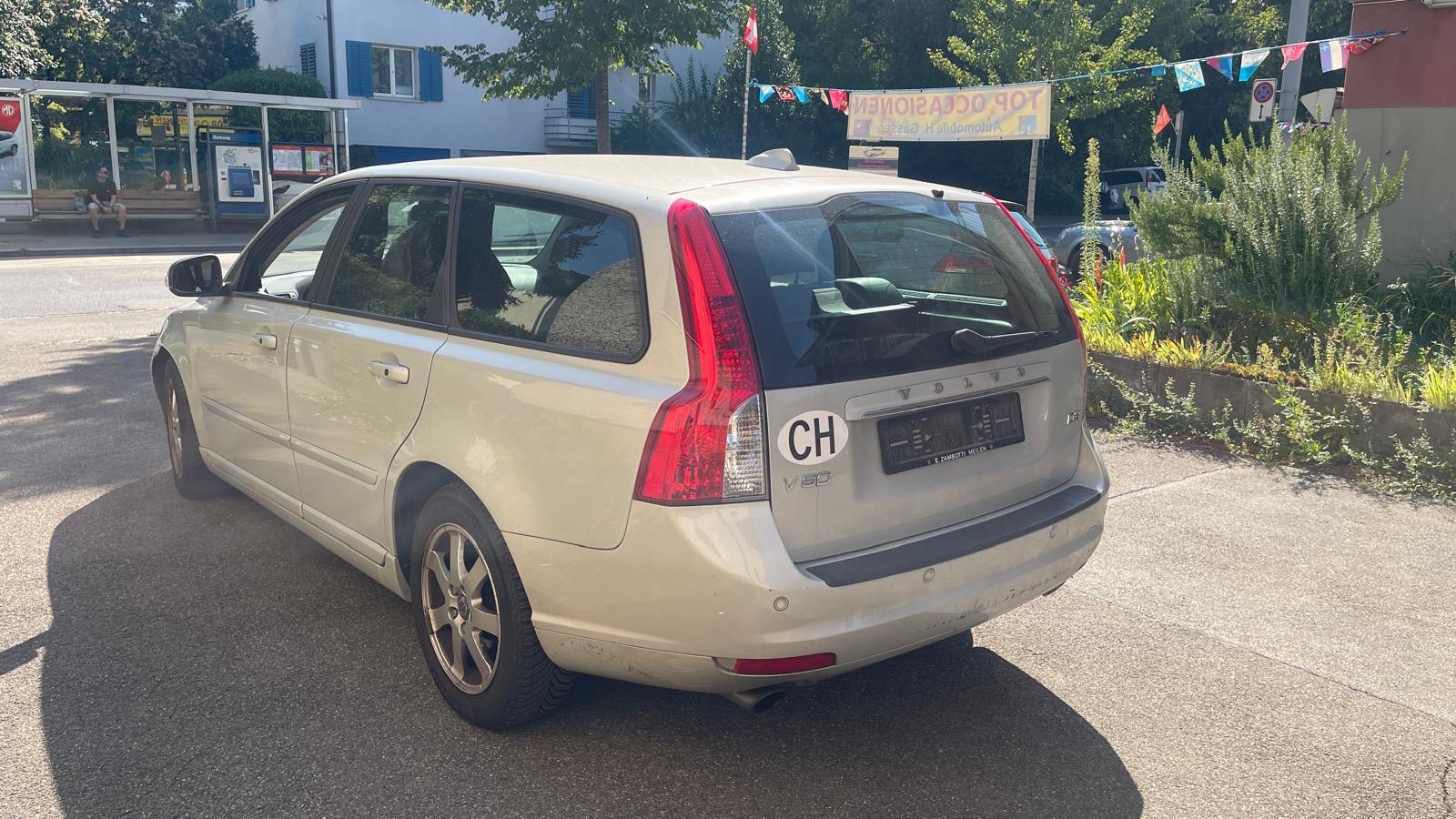 VOLVO V50 D3 Kinetic Geartronic-showroom-element-2