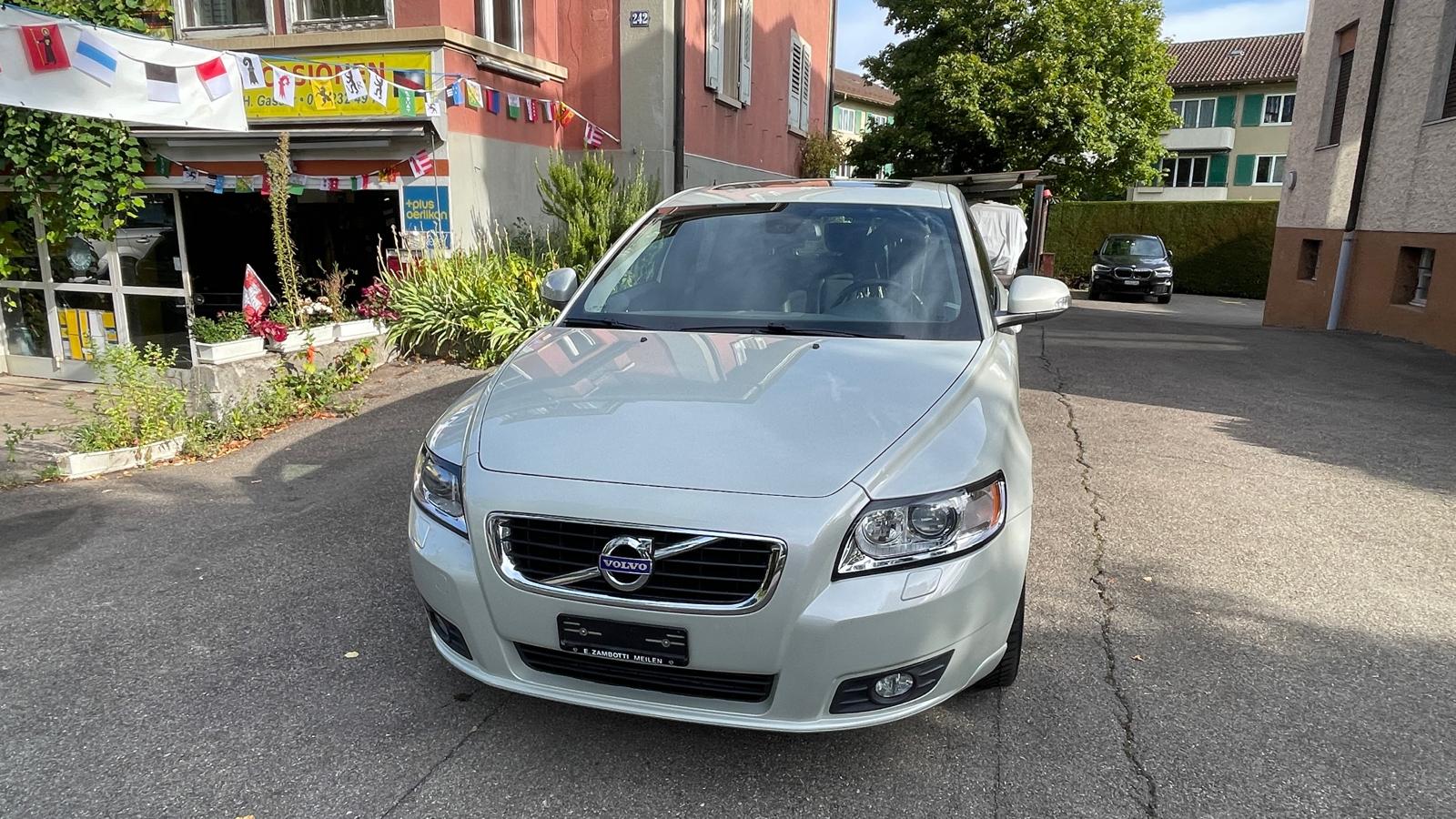 VOLVO V50 D3 Kinetic Geartronic-showroom-element-3