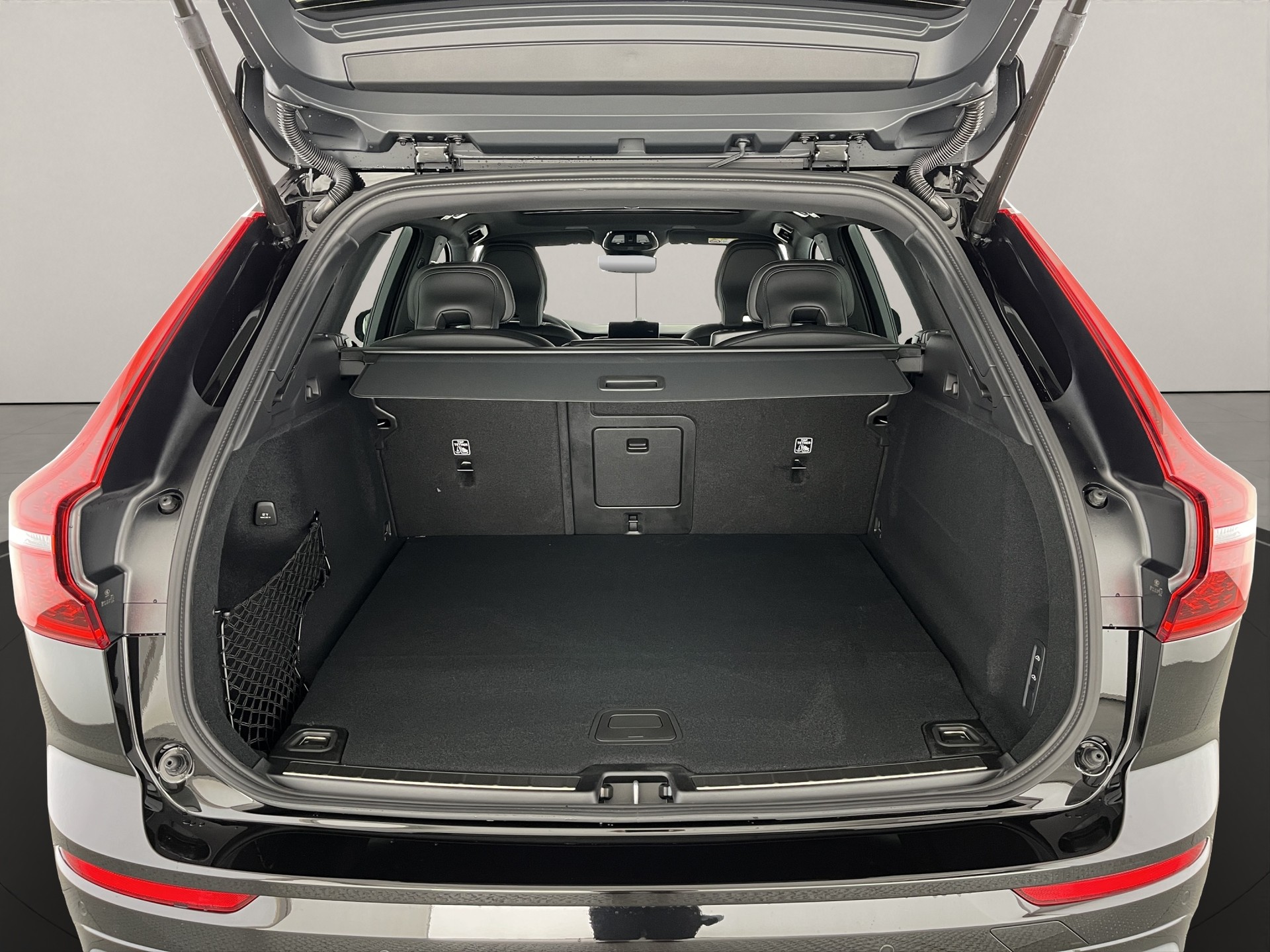 VOLVO XC60 2.0 T8 TE Black Edition eAWD-image-5