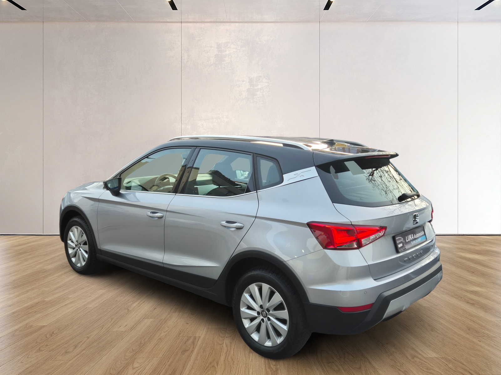 SEAT ARONA-showroom-element-2