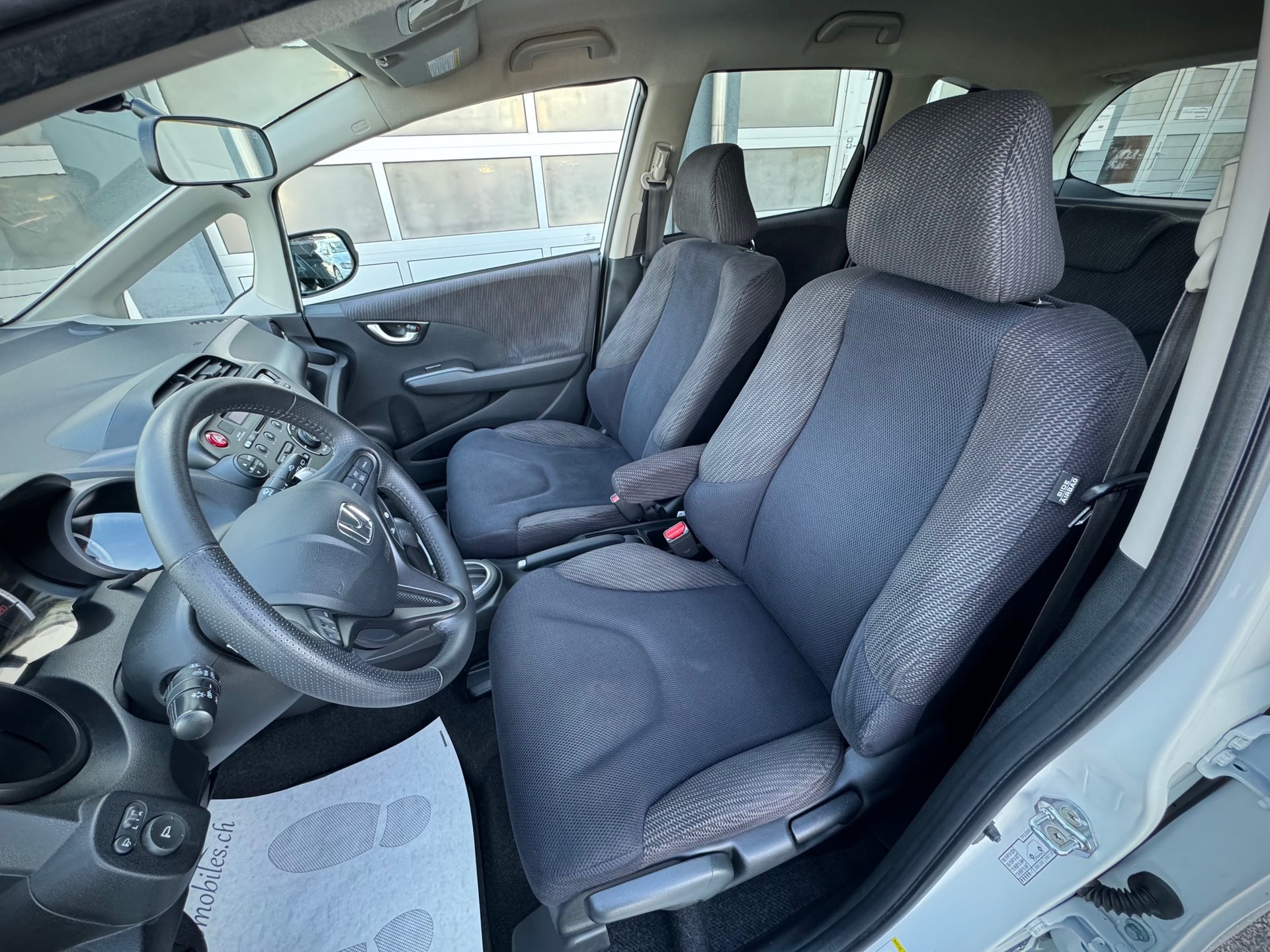 HONDA Jazz 1.4i Comfort Plus CVT - Véhicule Suisse (CH)-image-8