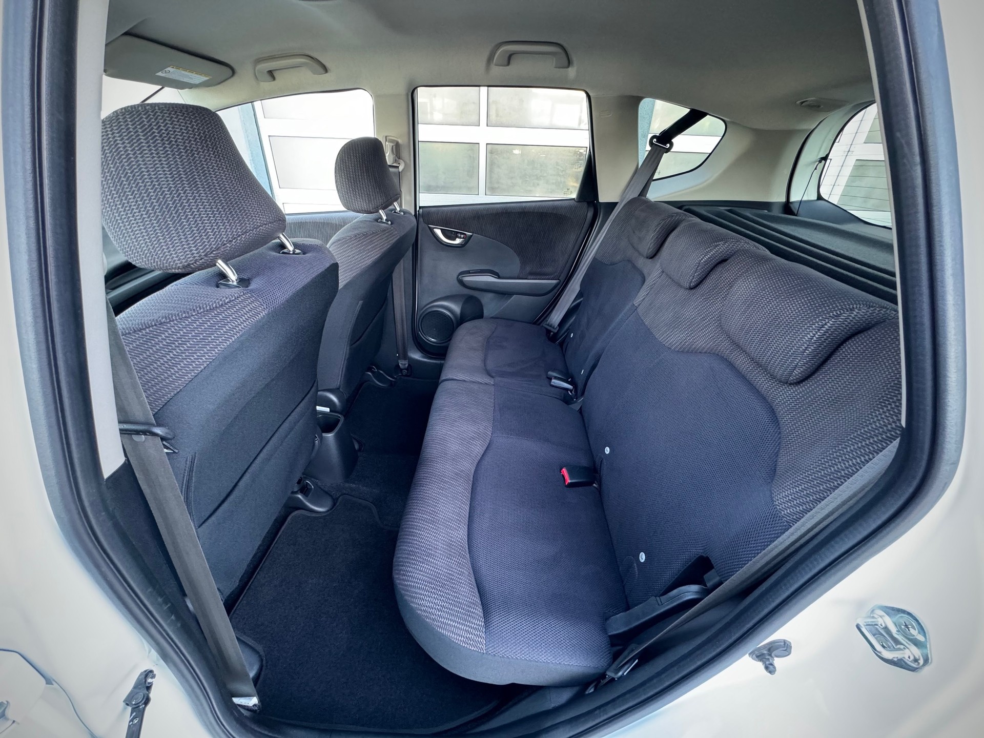 HONDA Jazz 1.4i Comfort Plus CVT - Véhicule Suisse (CH)-image-9