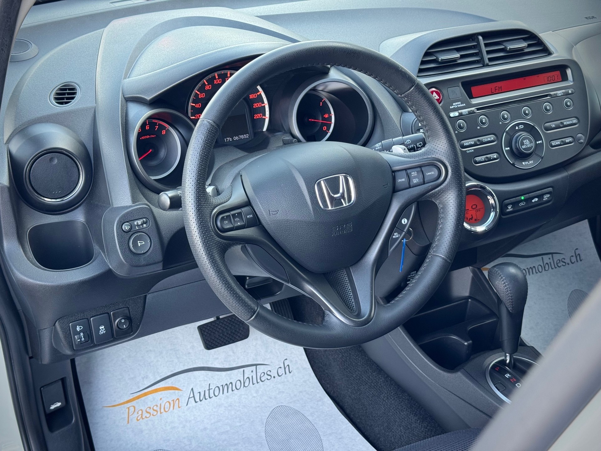 HONDA Jazz 1.4i Comfort Plus CVT - Véhicule Suisse (CH)-image-7