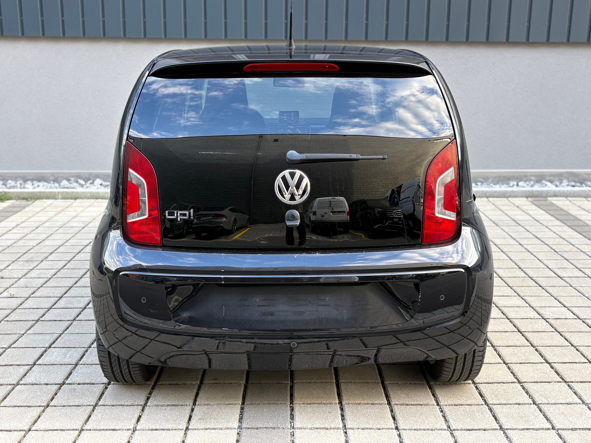 VW Up 1.0 black up ASG (Automat) Frisch ab MFK-image-7