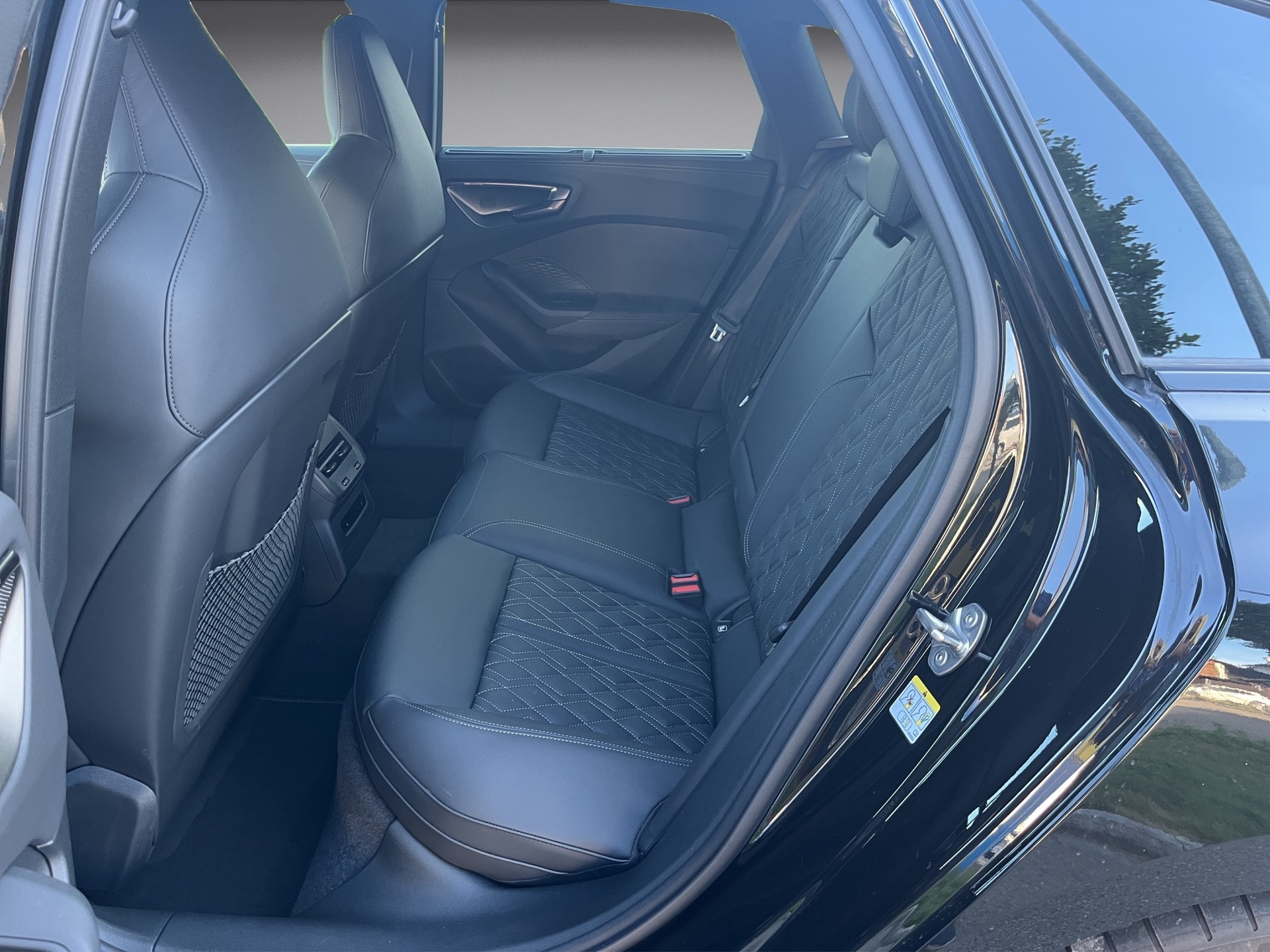 AUDI A5 Avant TFSI quattro 150 kW S tronic*Black-Line, Standheizung, B&O Sound, Lederausstattung, (5-Jahre Garantie)-image-9