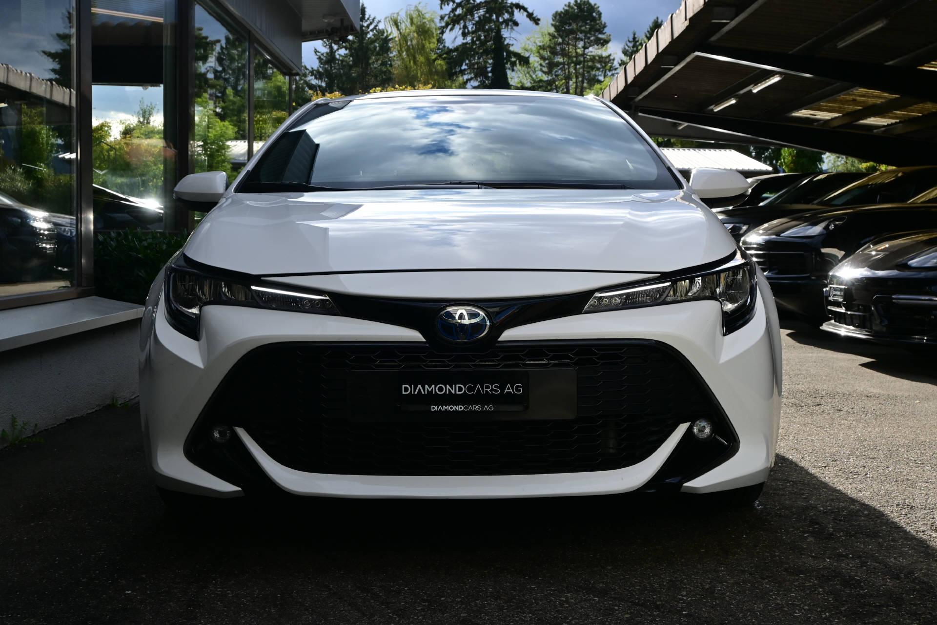 TOYOTA Corolla 1.8 HSD Comfort-showroom-element-1