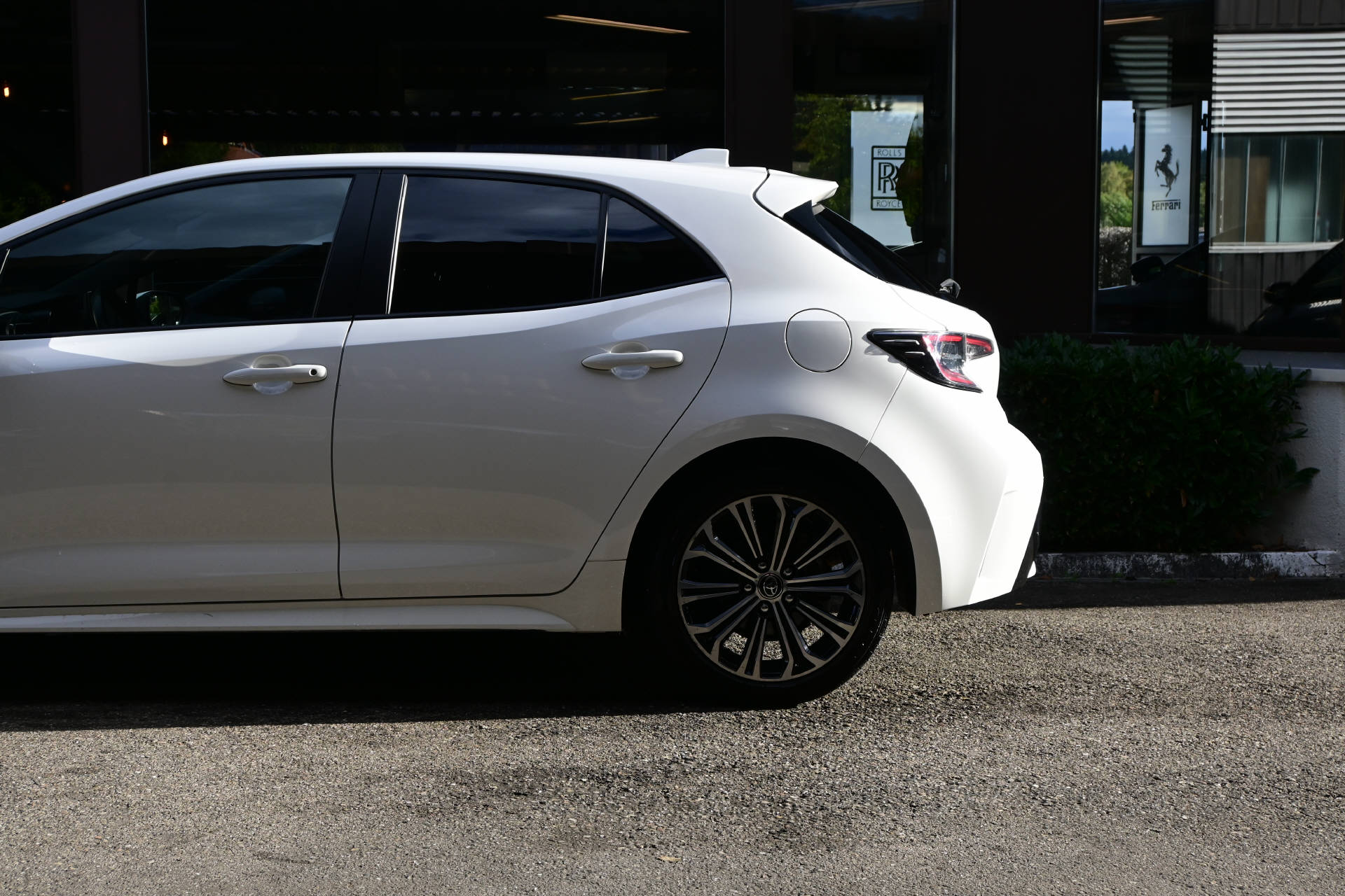 TOYOTA Corolla 1.8 HSD Comfort-image-5