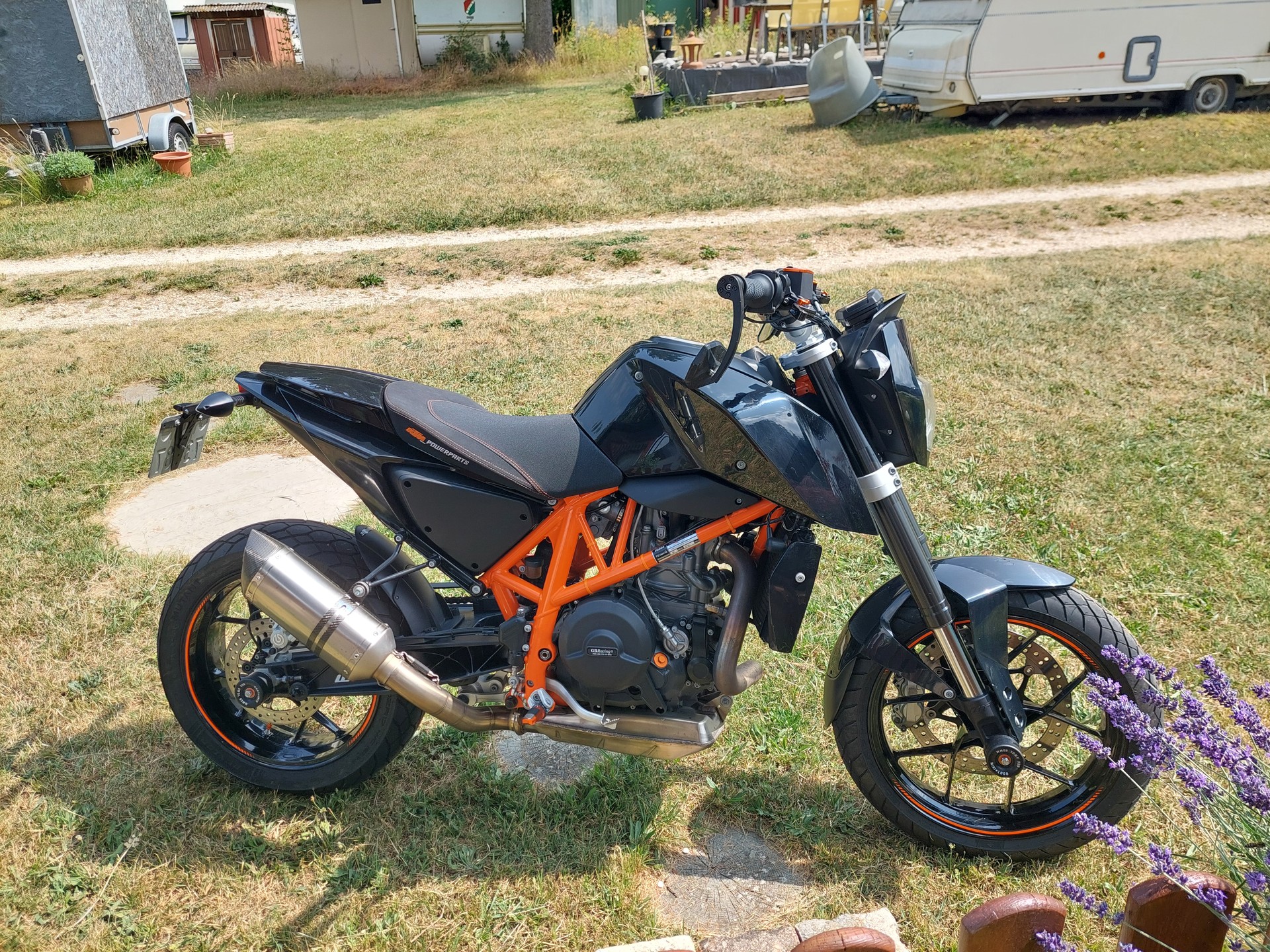 KTM 690 Duke-image-3