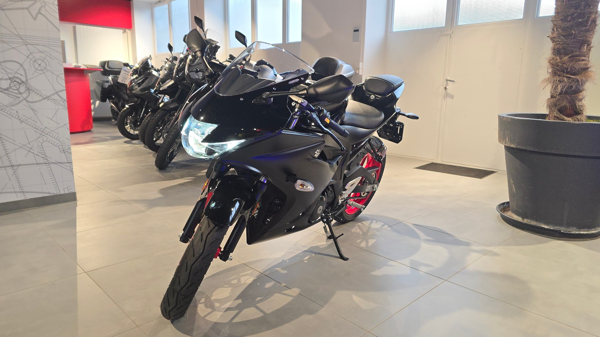 SUZUKI GSX-R 125-image-0