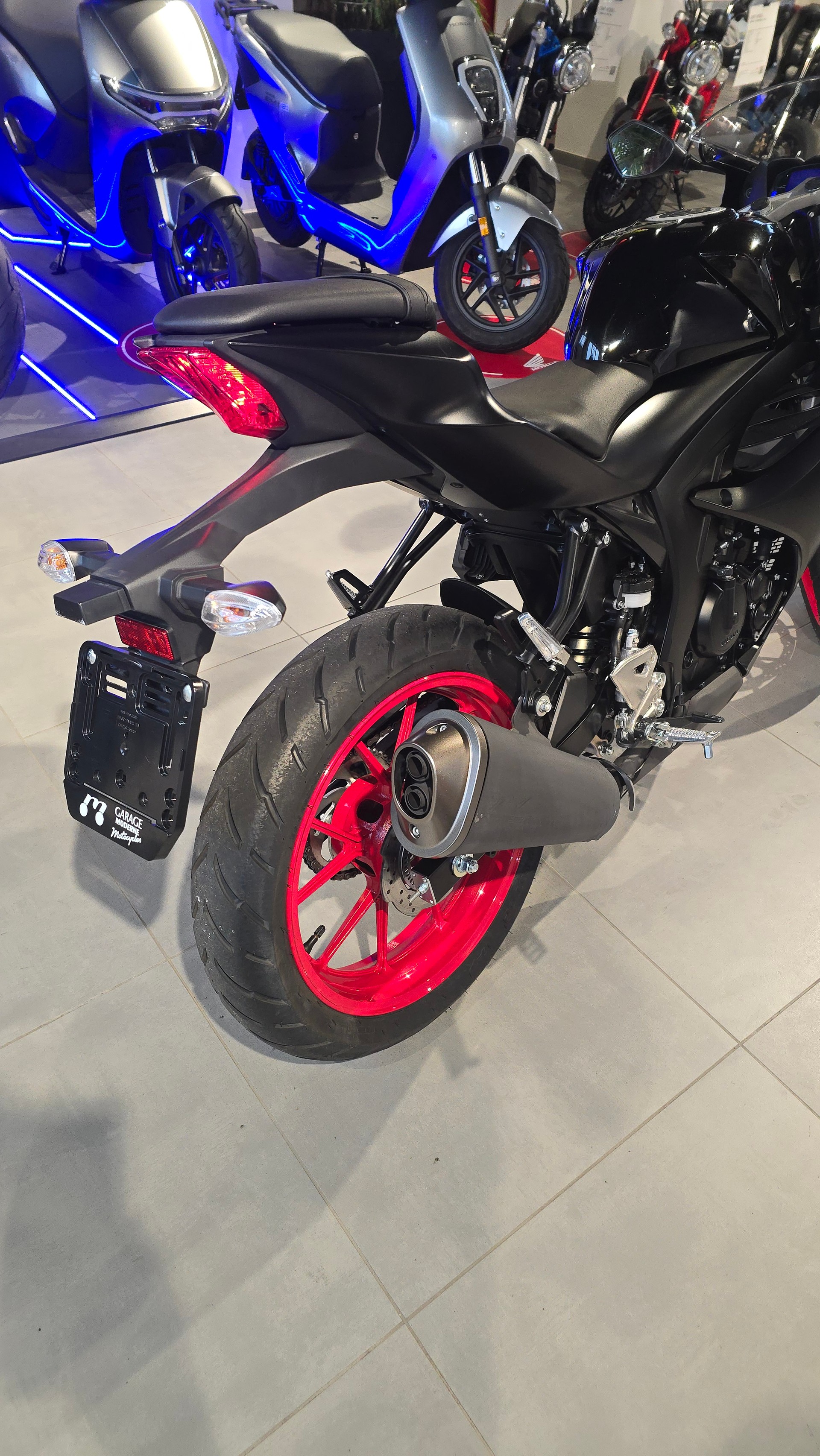 SUZUKI GSX-R 125-image-7