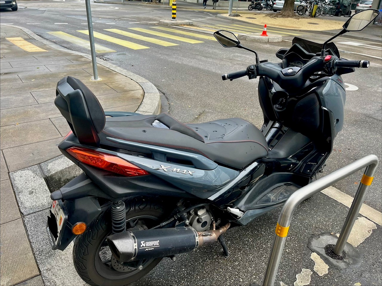 YAMAHA X-Max 300 Tech Max-image-2