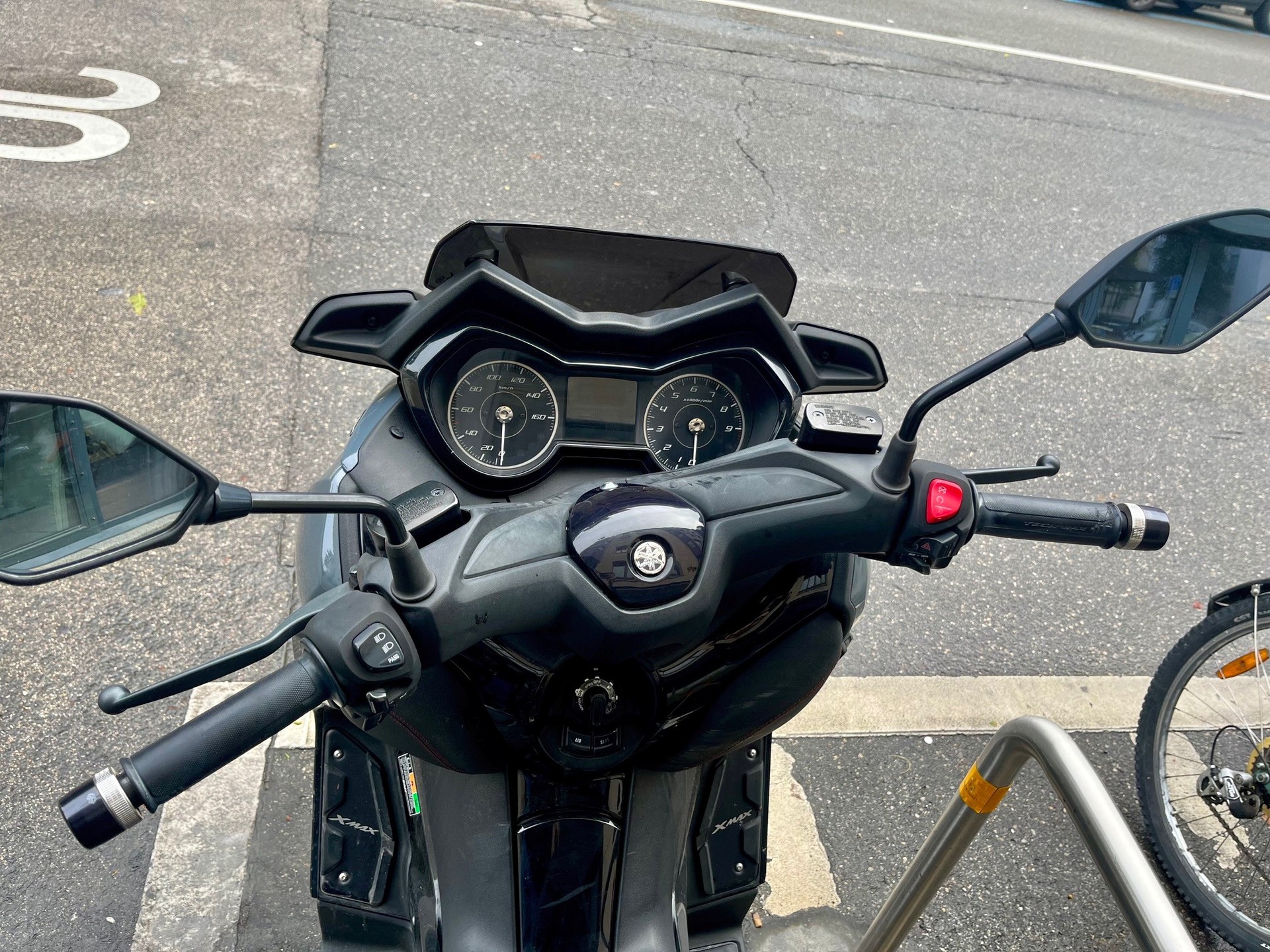 YAMAHA X-Max 300 Tech Max-image-3