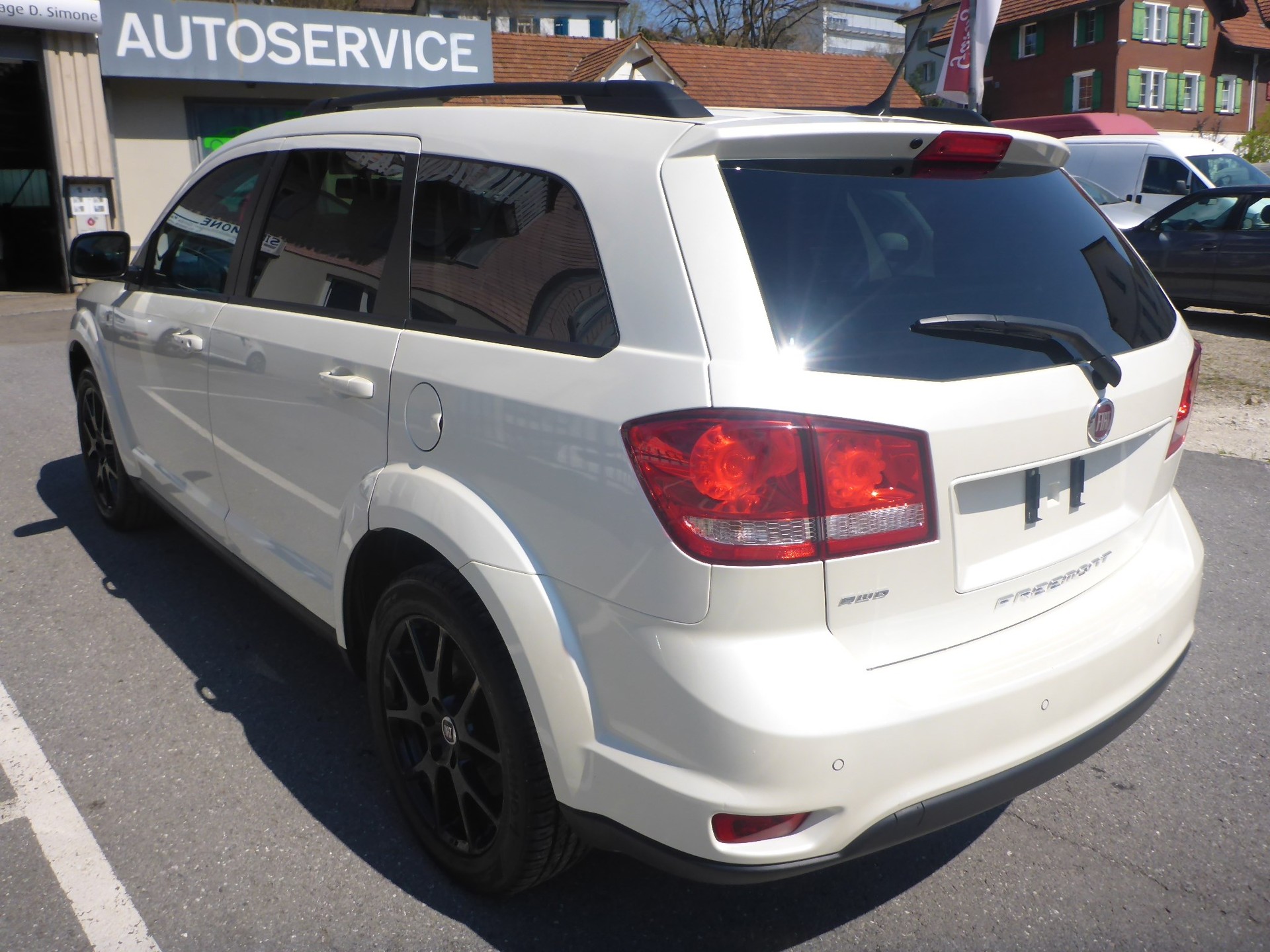 FIAT Freemont 2.0 MJ Black Code AWD Automat-image-2