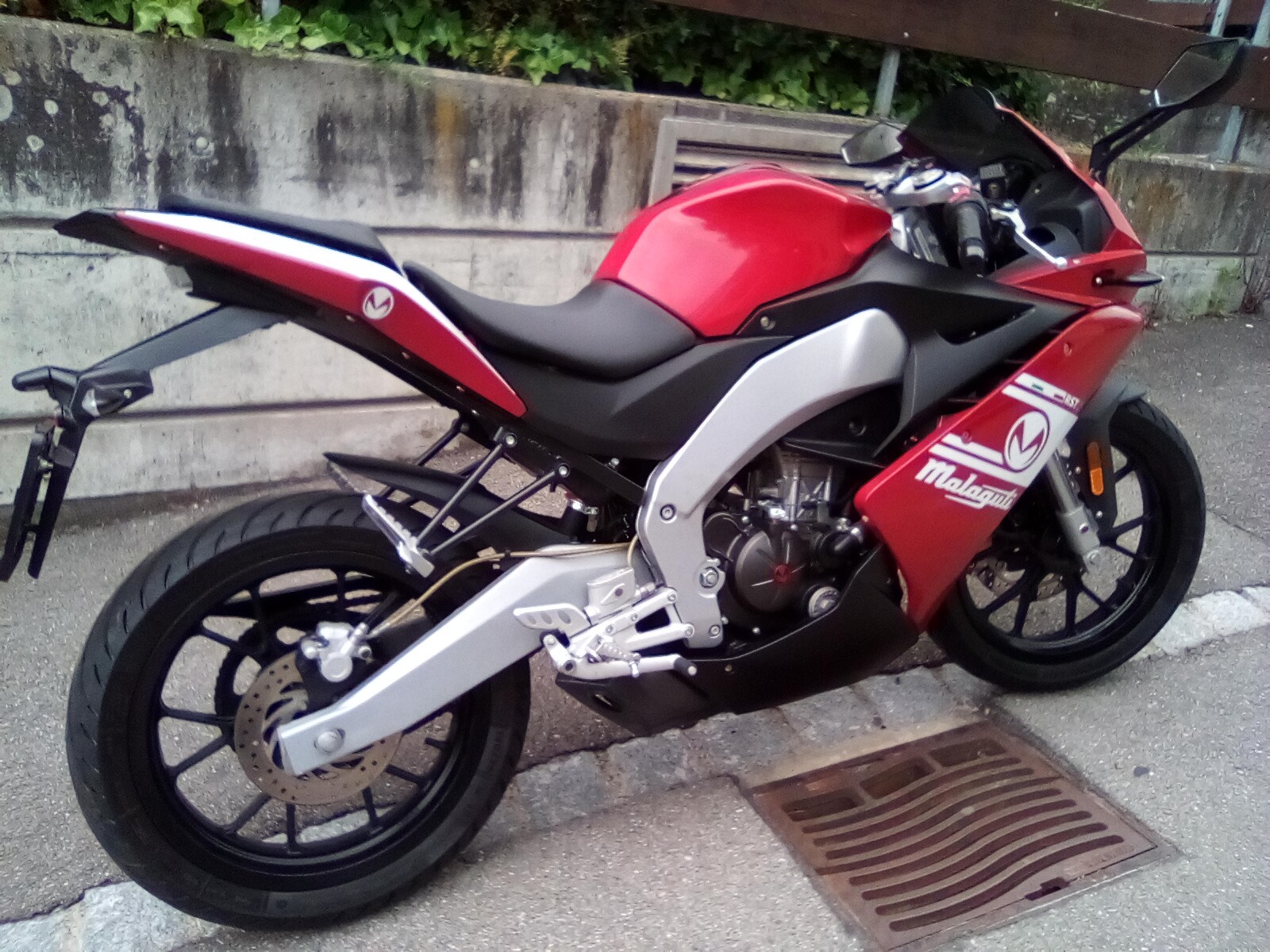 MALAGUTI RST 125-image-6