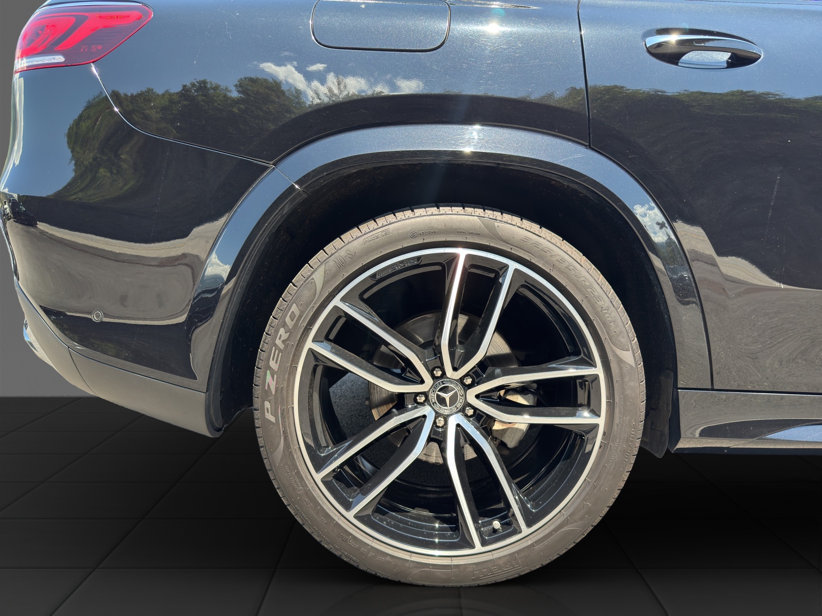 MERCEDES-BENZ GLS 400 d 4Matic AMG Line 9G-Tronic-image-30