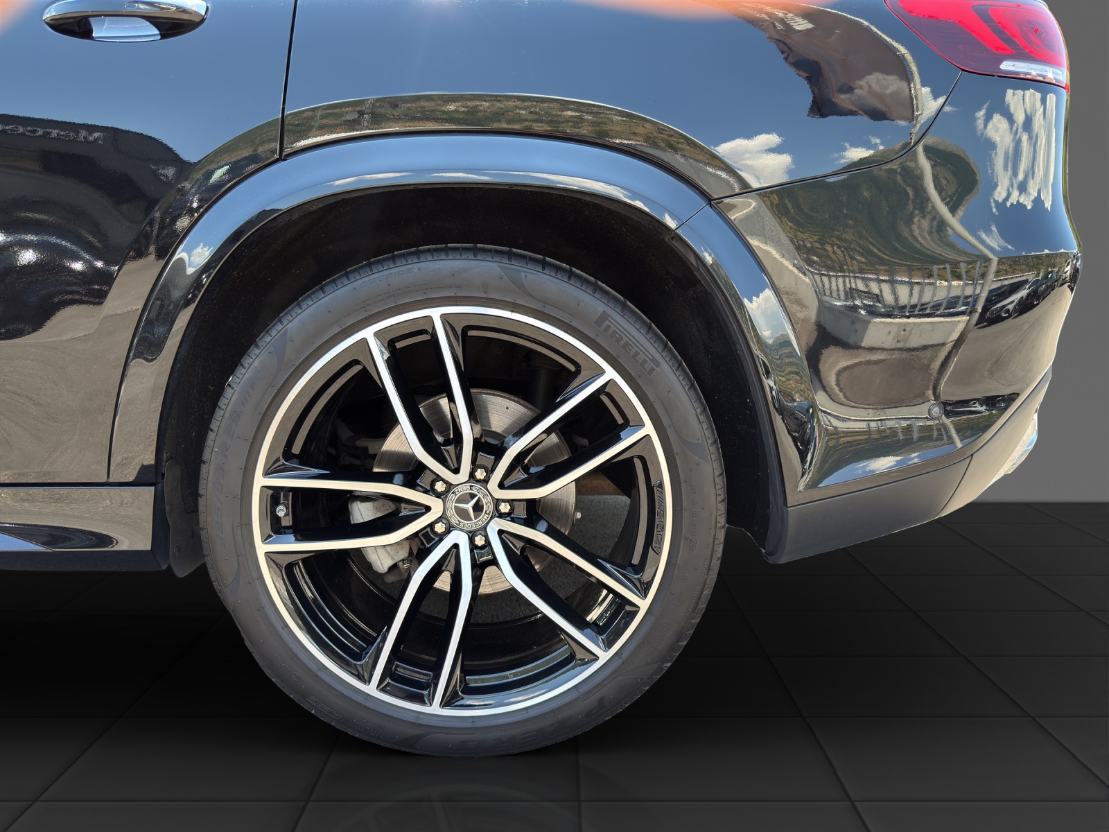 MERCEDES-BENZ GLS 400 d 4Matic AMG Line 9G-Tronic-image-28