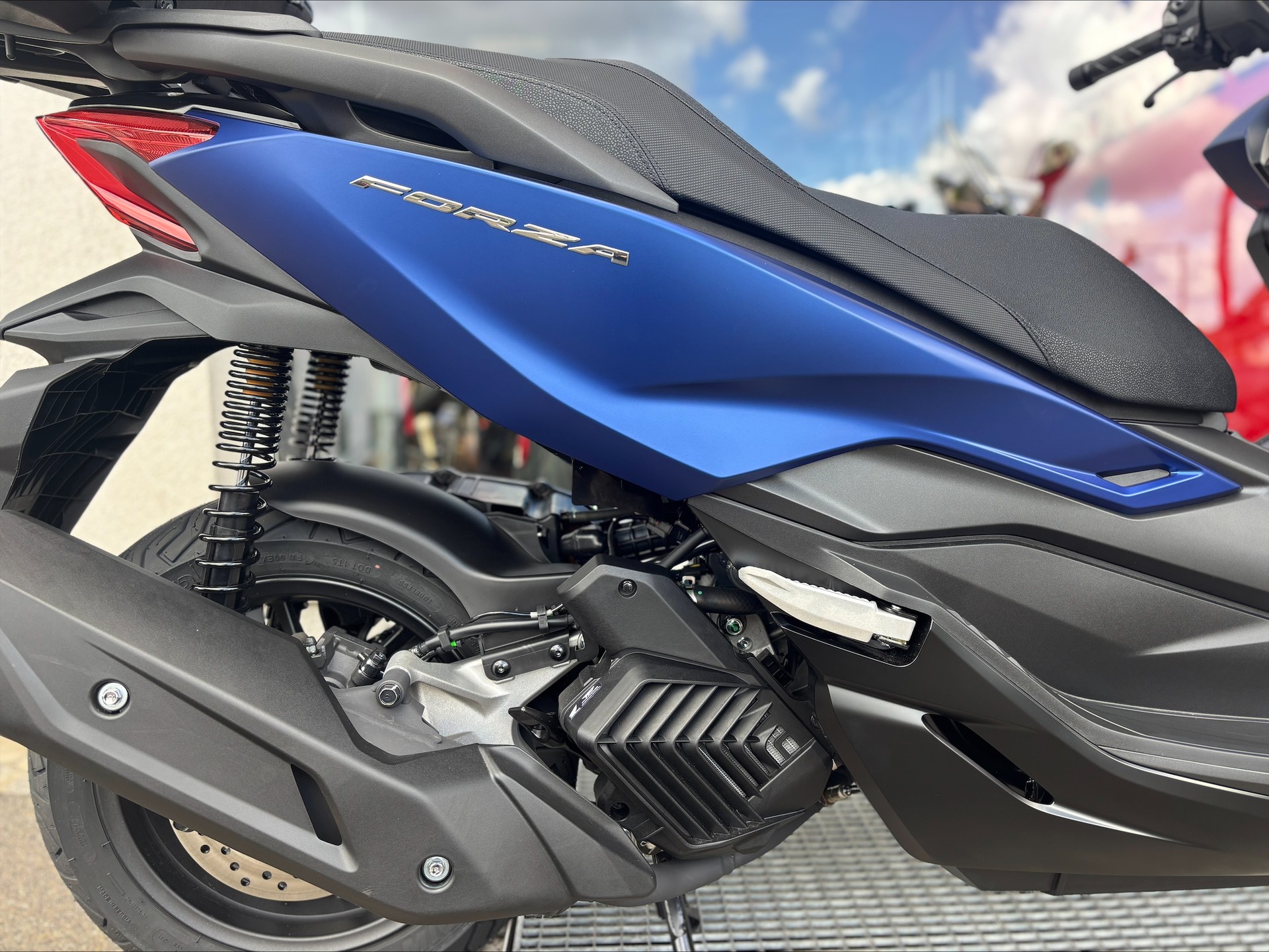HONDA NSS 125 Forza Smart TopBox-image-6