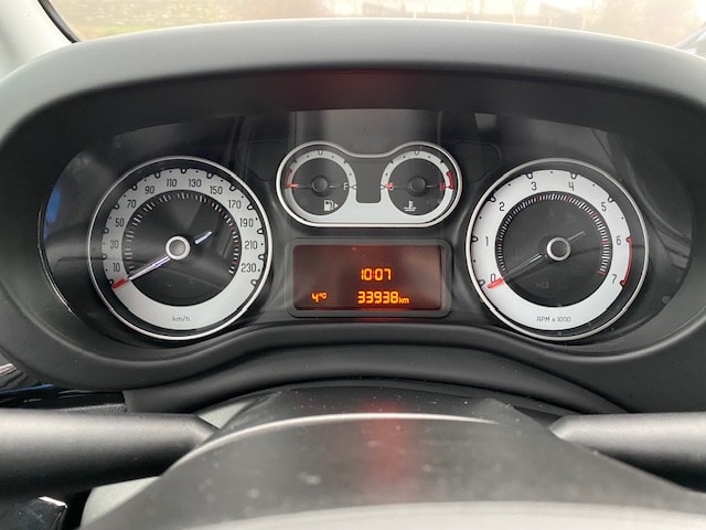 FIAT 500L 1.4 TB 16V Trekking-image-3