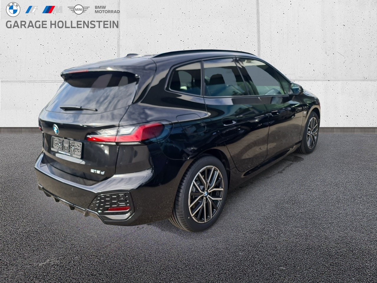BMW 218d Act. Tour. M Sport-showroom-element-1