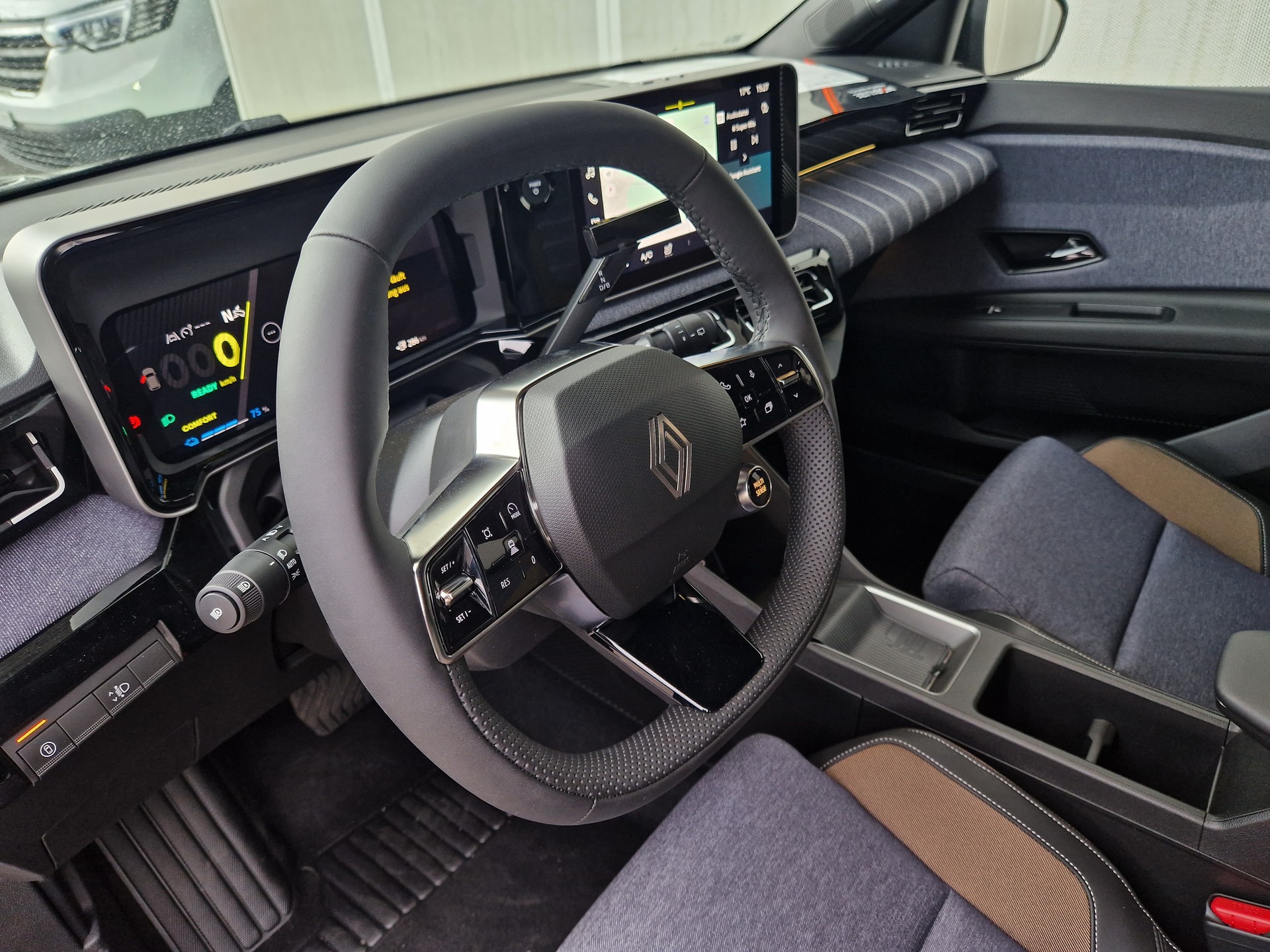 RENAULT 5 E-Tech Comfort Range techno-image-5