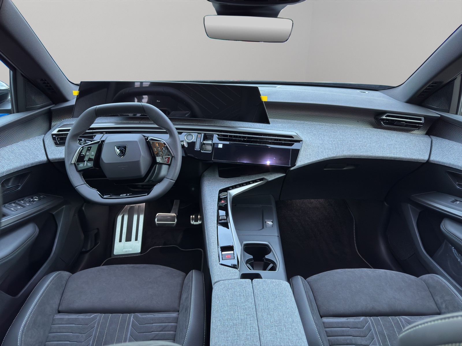 PEUGEOT 5008 e-Launch Edition AWD-image-6