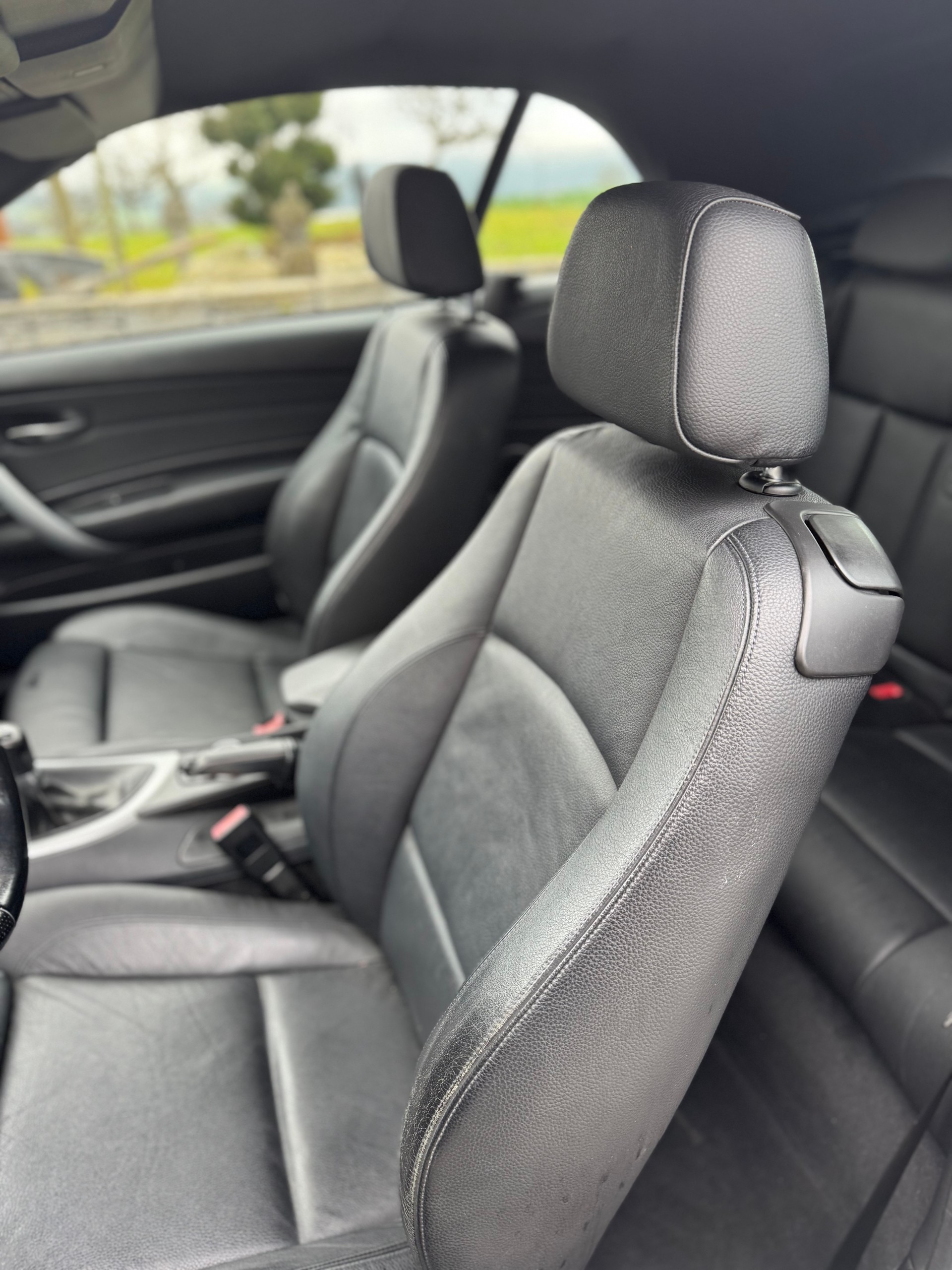 BMW 125i Cabrio-image-3