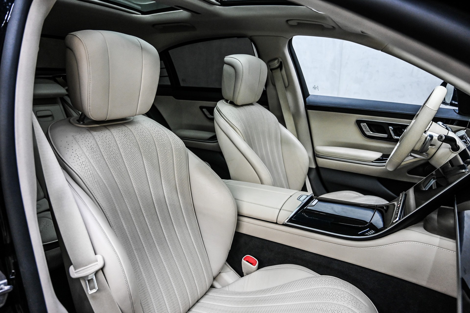 MERCEDES-BENZ S 580 AMG Line Lang 4matic-image-24