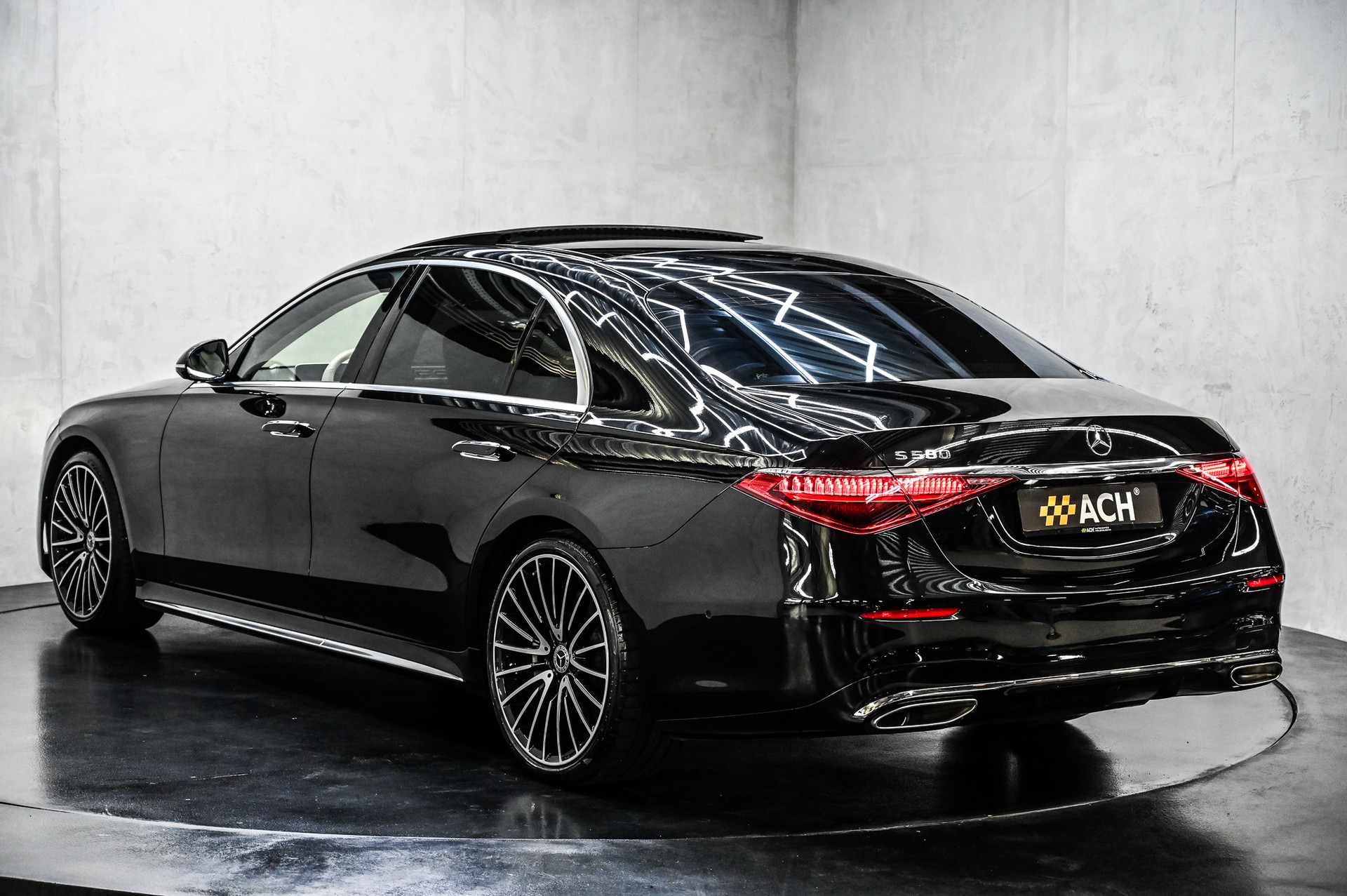 MERCEDES-BENZ S 580 AMG Line Lang 4matic-image-6