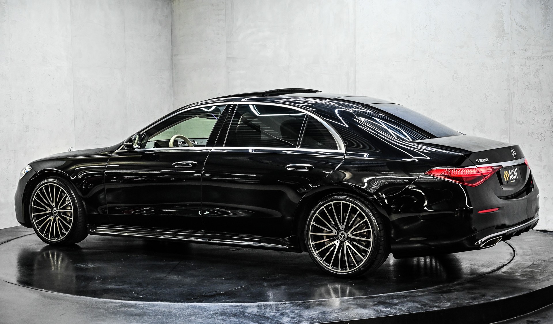 MERCEDES-BENZ S 580 AMG Line Lang 4matic-image-5