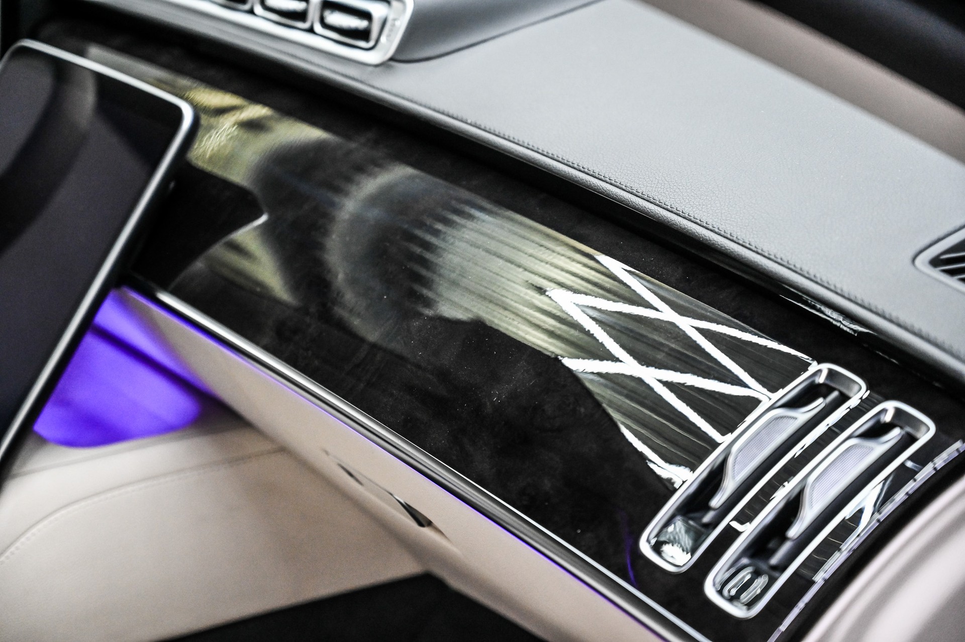 MERCEDES-BENZ S 580 AMG Line Lang 4matic-image-25