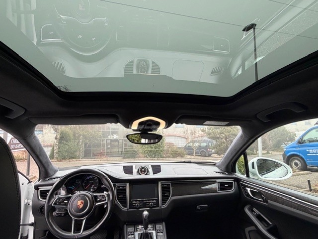 PORSCHE Macan Turbo PDK-image-8