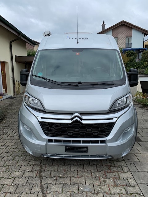 CLEVER VANS Runner 636