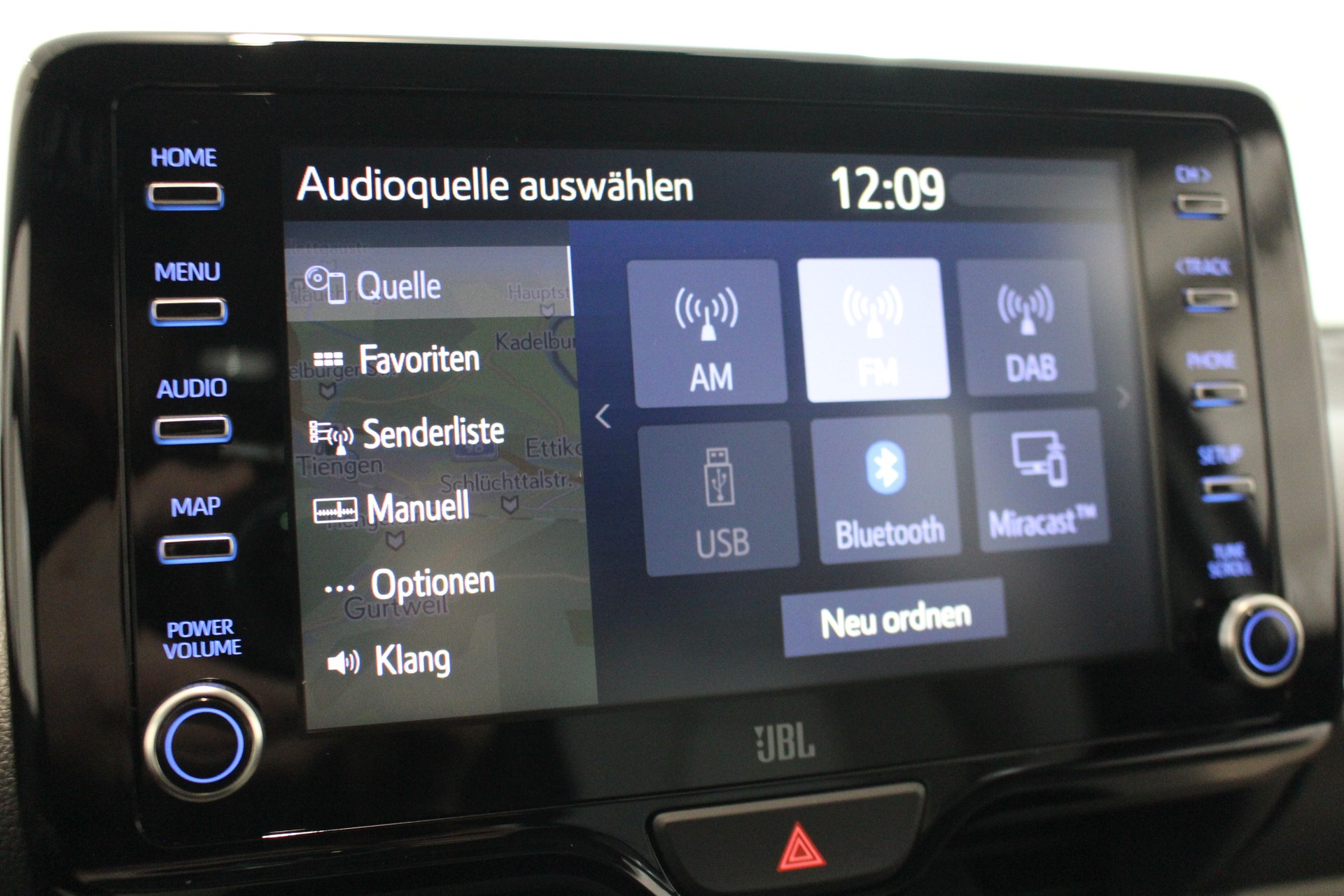 TOYOTA Yaris 1.5 VVT-i HSD Premiere Edition-image-19