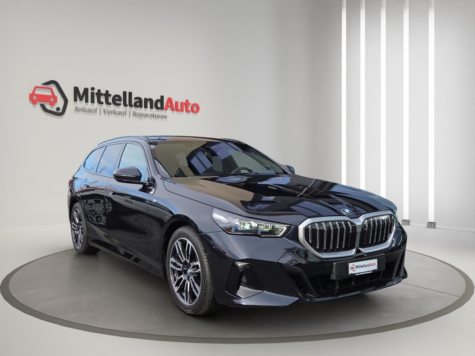 BMW 520d xDrive 48V Touring M Sport Steptronic-showroom-element-2
