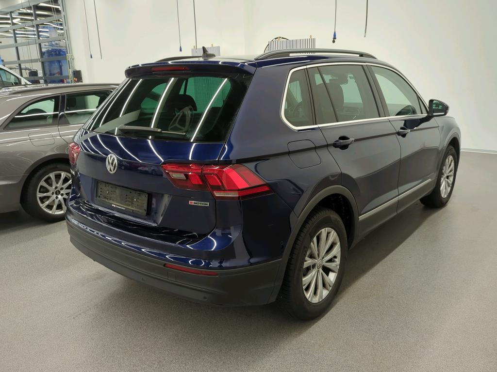 VW Tiguan 2.0TSI Comfortline 4Motion DSG-image-2