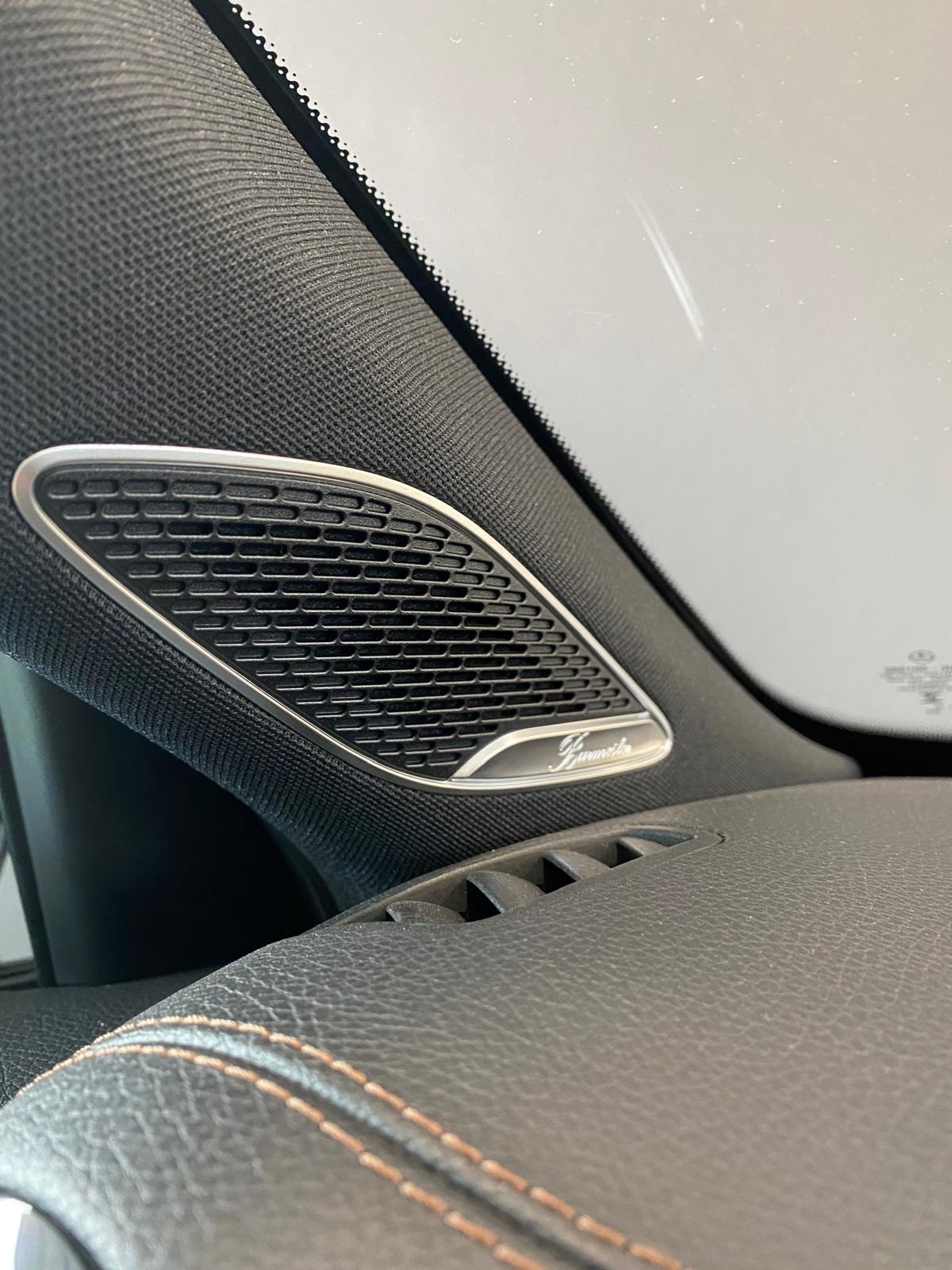MERCEDES-BENZ A 35 AMG 4Matic Speedshift-image-10