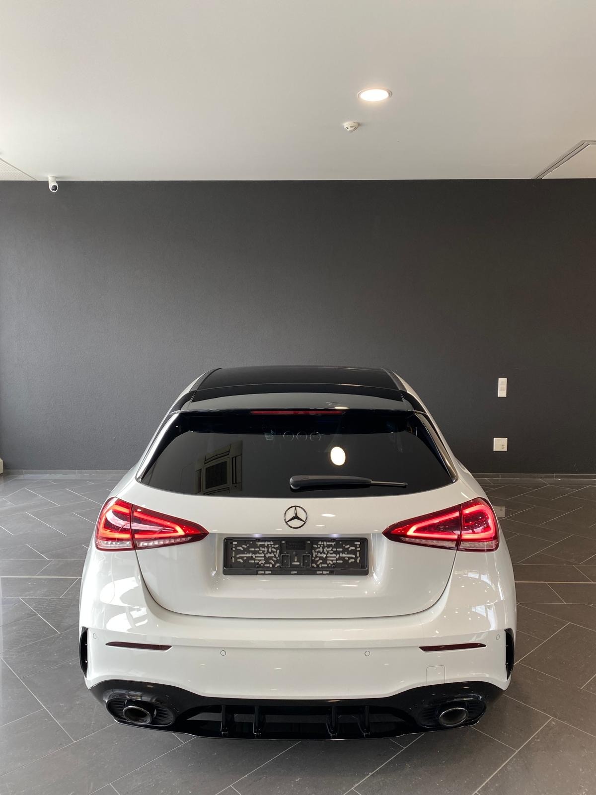 MERCEDES-BENZ A 35 AMG 4Matic Speedshift-image-5