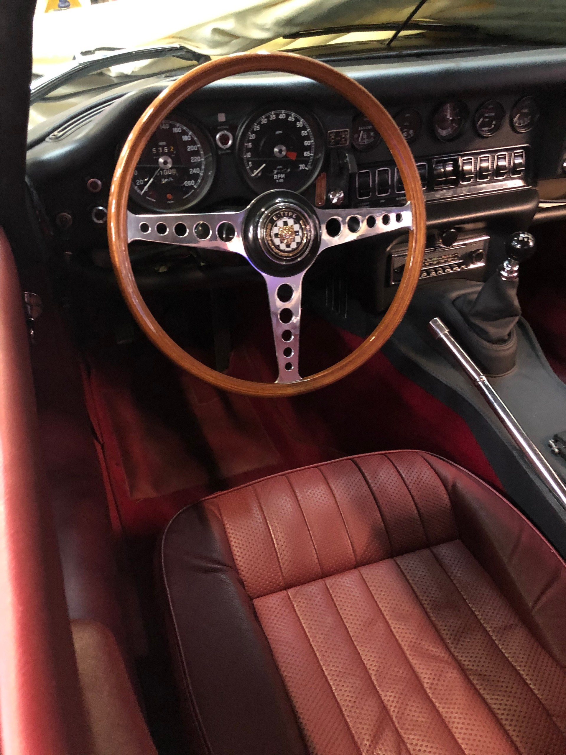 JAGUAR Roadster V12-image-4