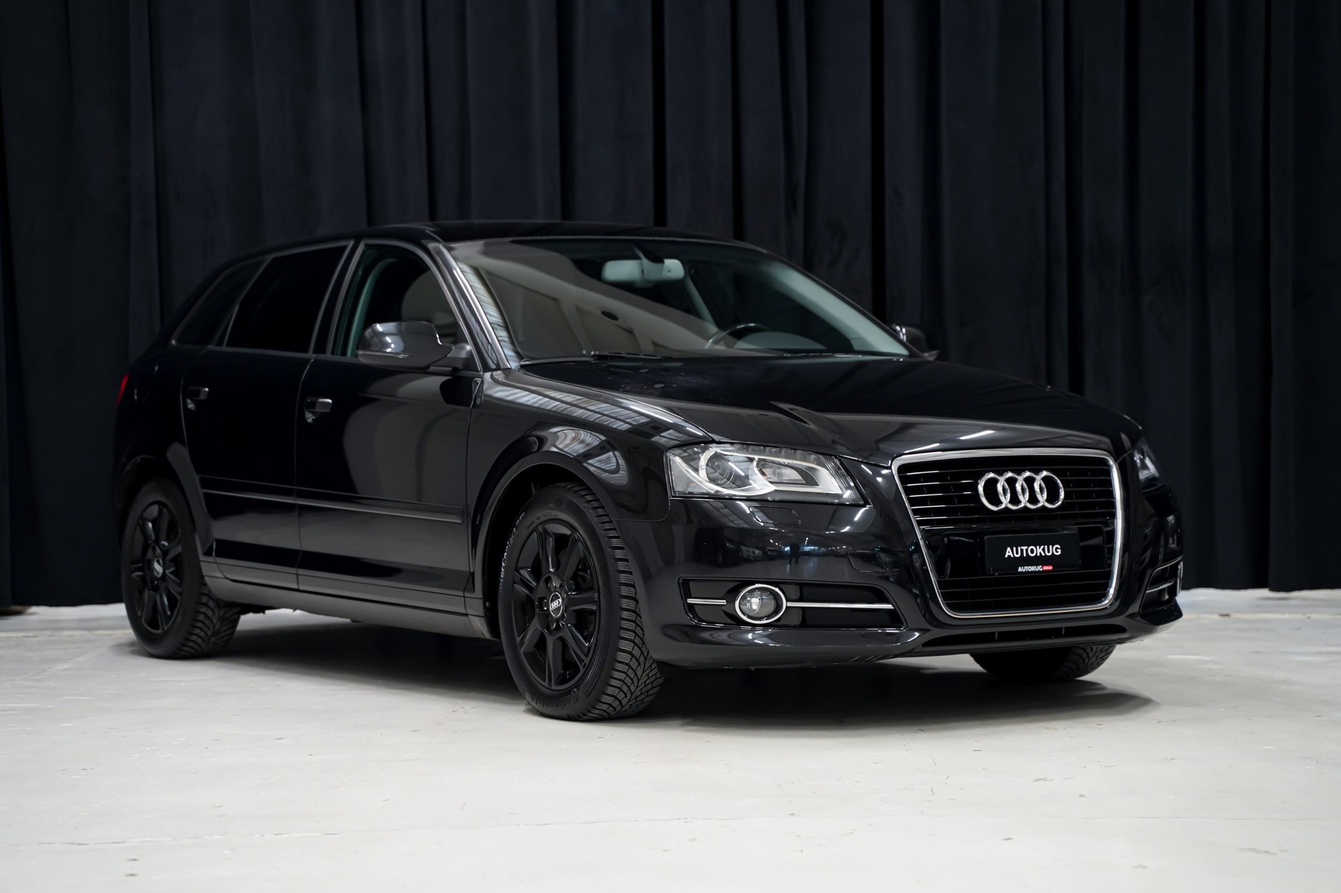 AUDI A3 Sportback 2.0 TFSI Ambition quattro S-tronic-showroom-element-2